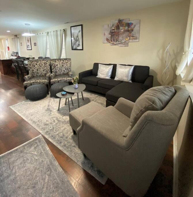 Three-Bedroom House photo 1