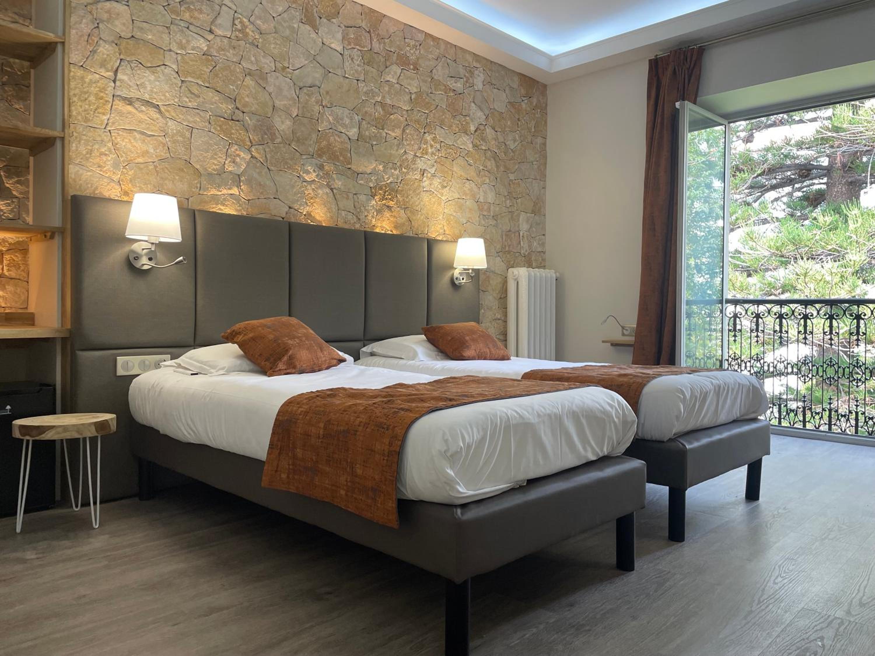 Superior Twin Room - Photo 3