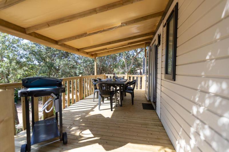 Mobile Home - Photo 6