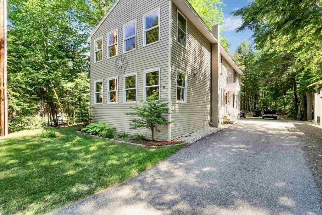 Three-Bedroom House photo 3