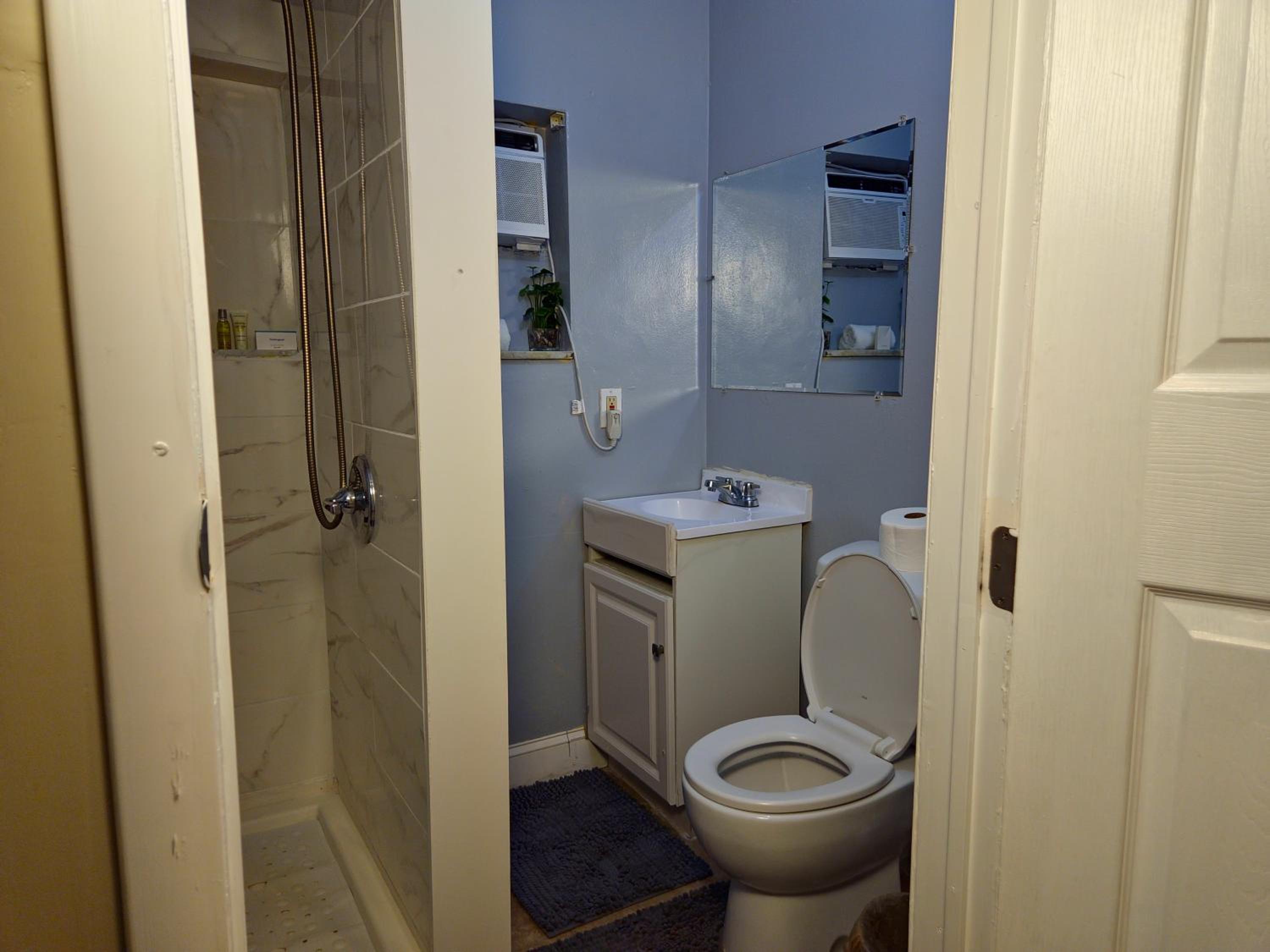 One-Bedroom House photo 3