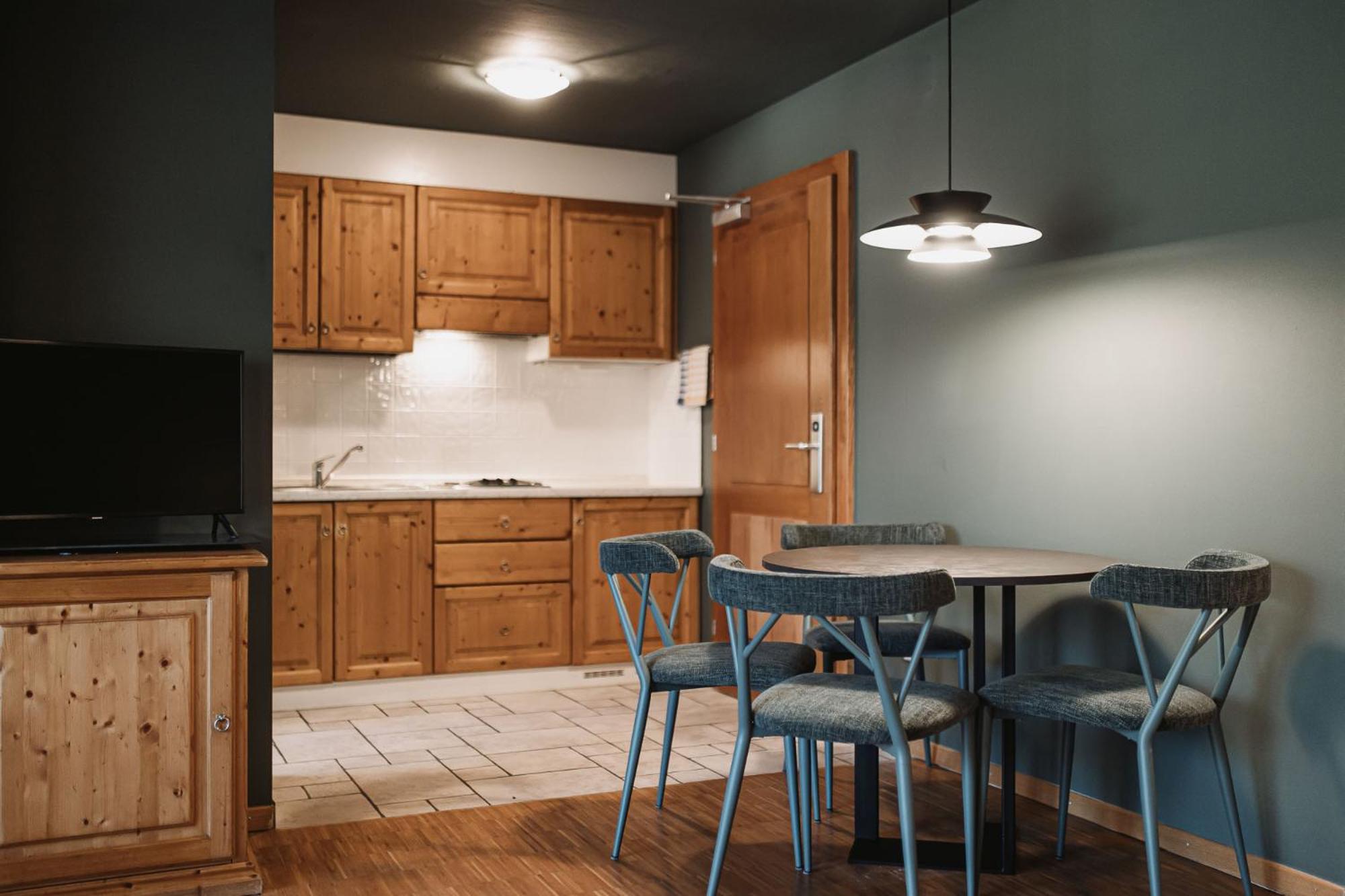 Studio Apartment - Photo 13