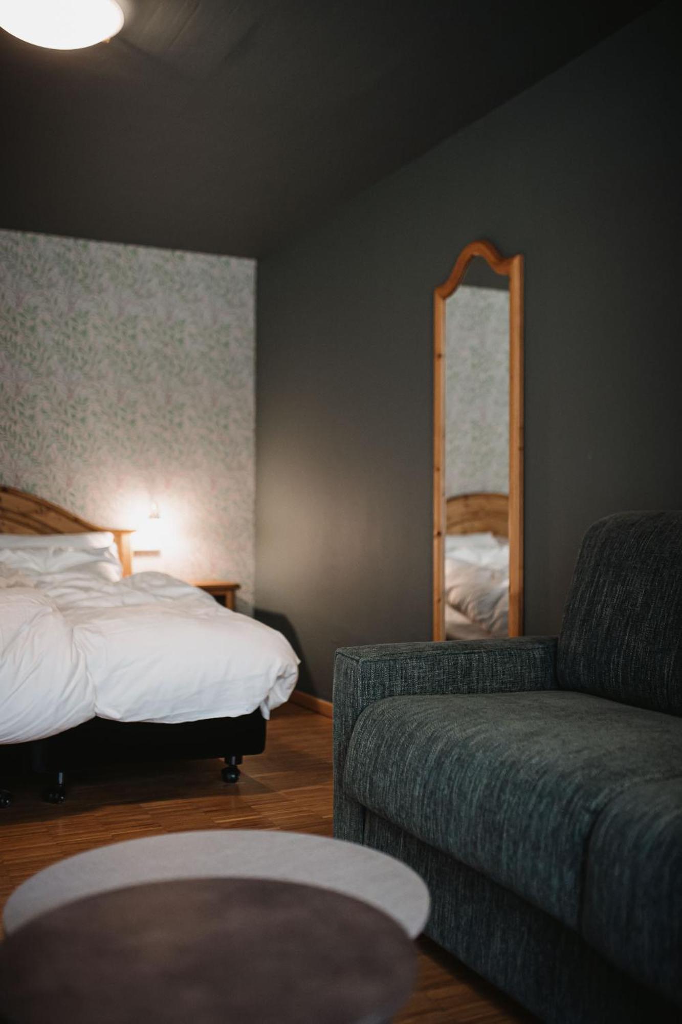 Studio Apartment - Photo 11