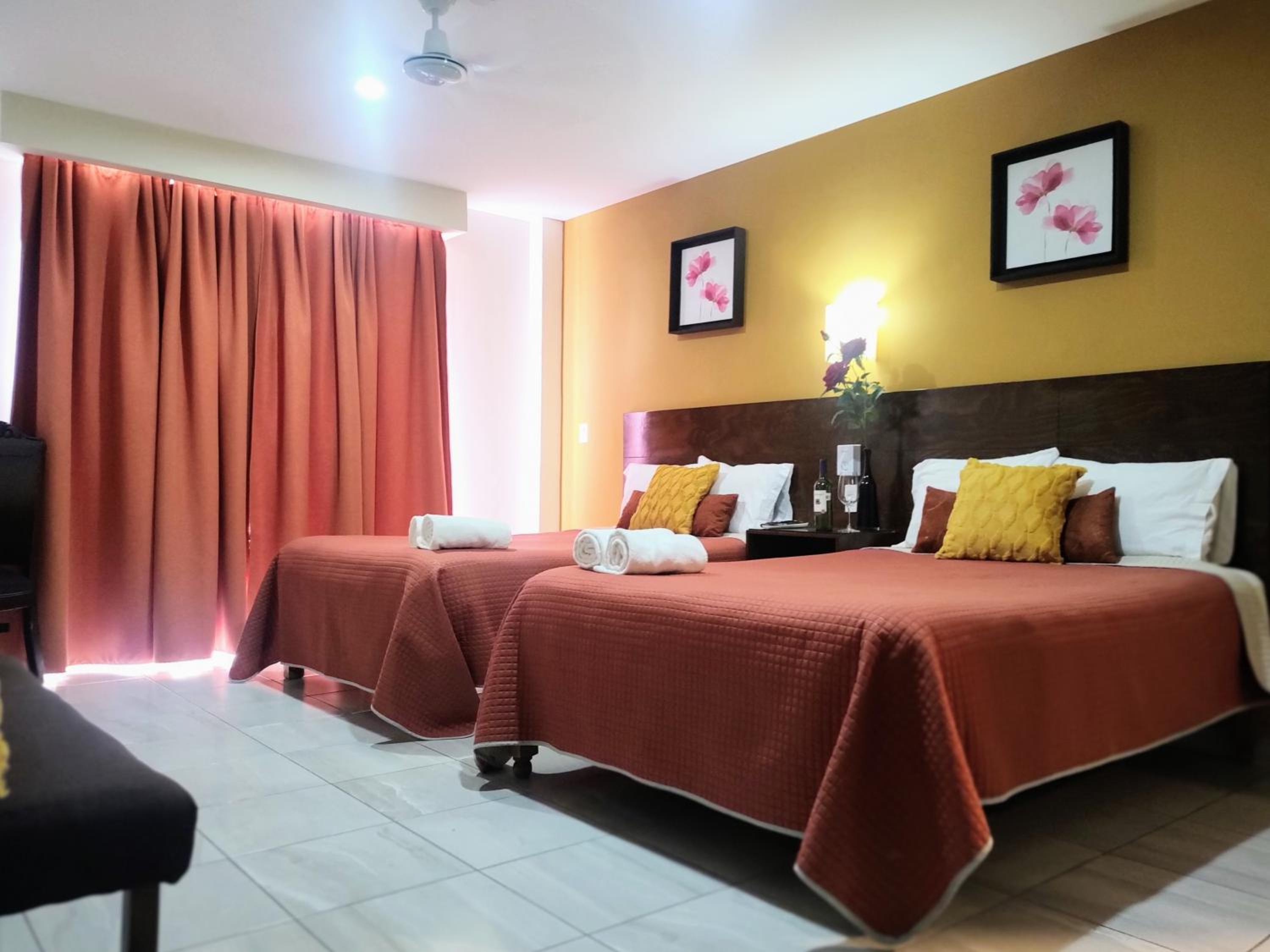 Deluxe Double Room with Two Double Beds - Photo 18