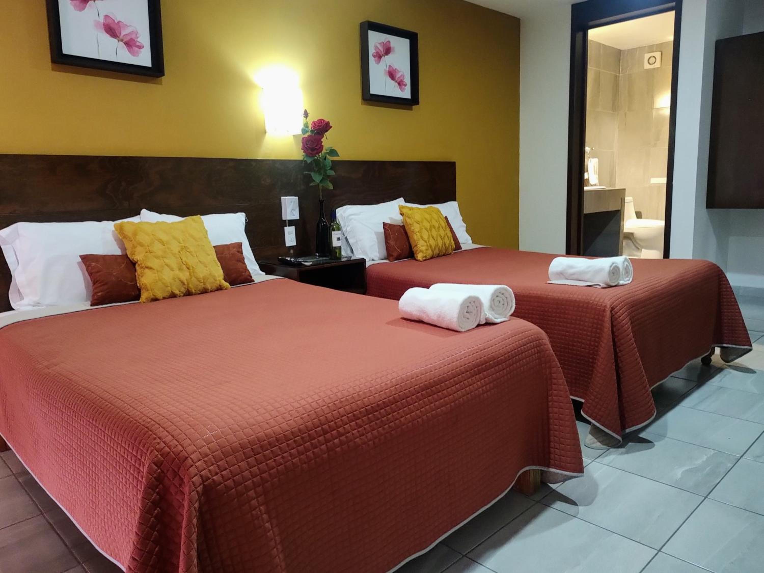 Deluxe Double Room with Two Double Beds - Photo 16