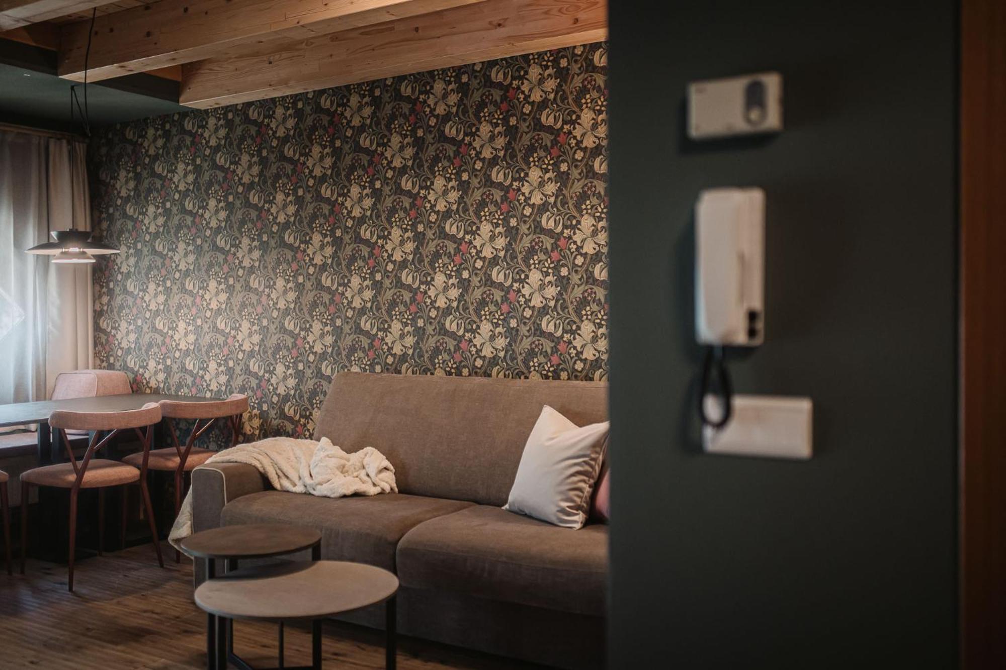 Apartment - Split Level - Photo 8