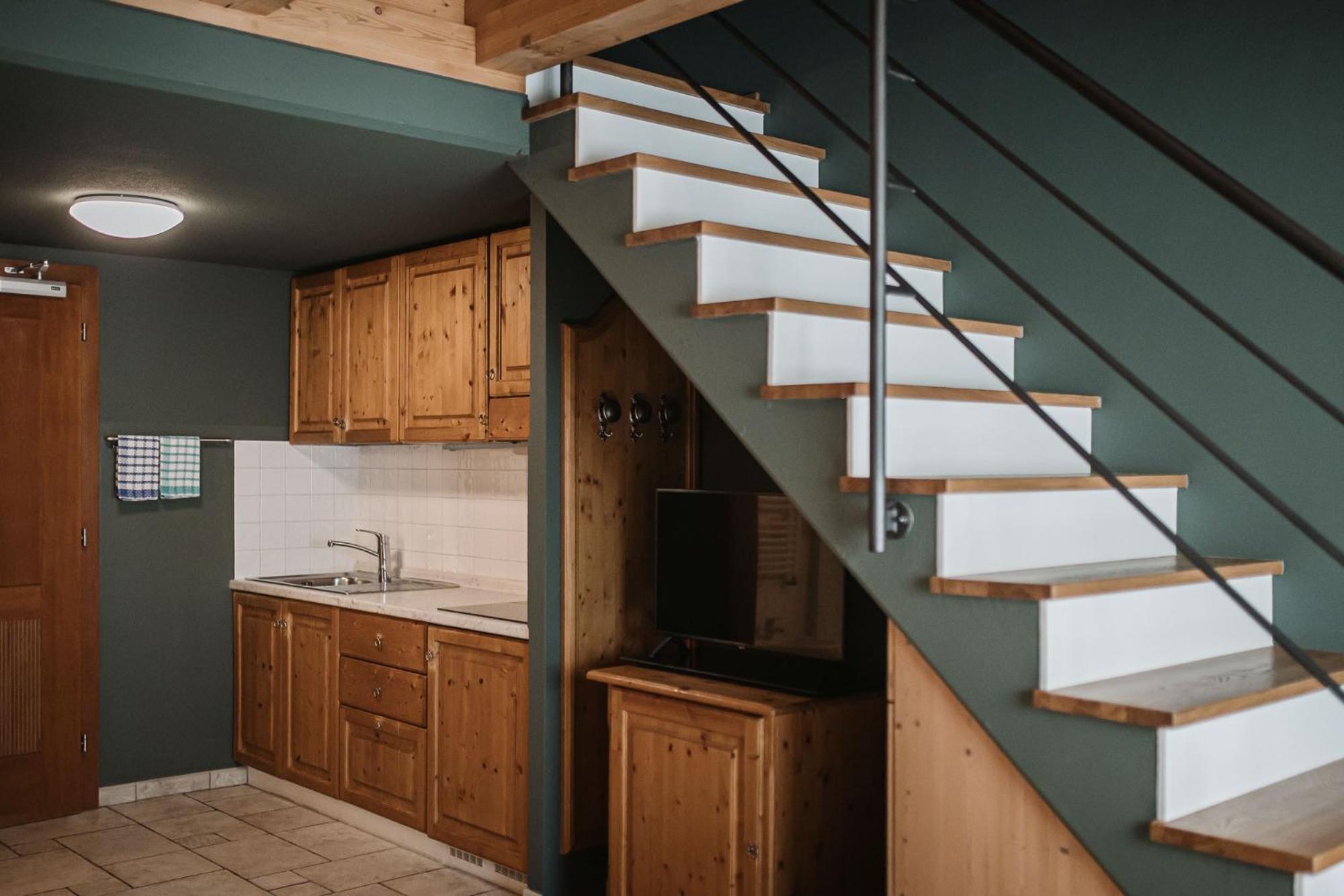 Apartment - Split Level - Photo 9