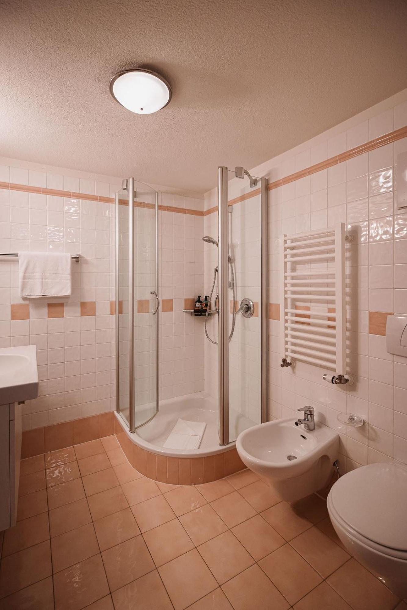 Apartment - Split Level - Photo 11