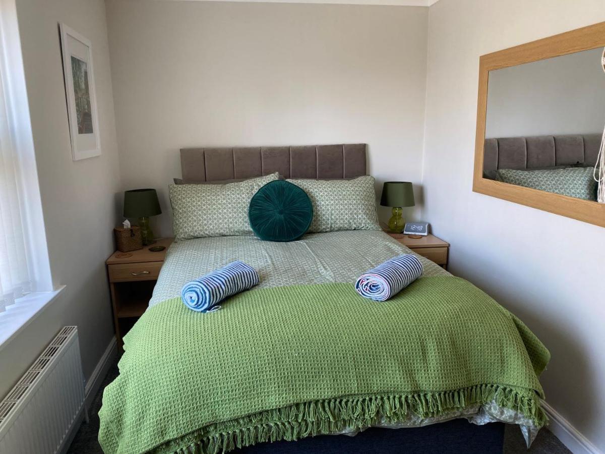 Three-Bedroom Apartment photo 2
