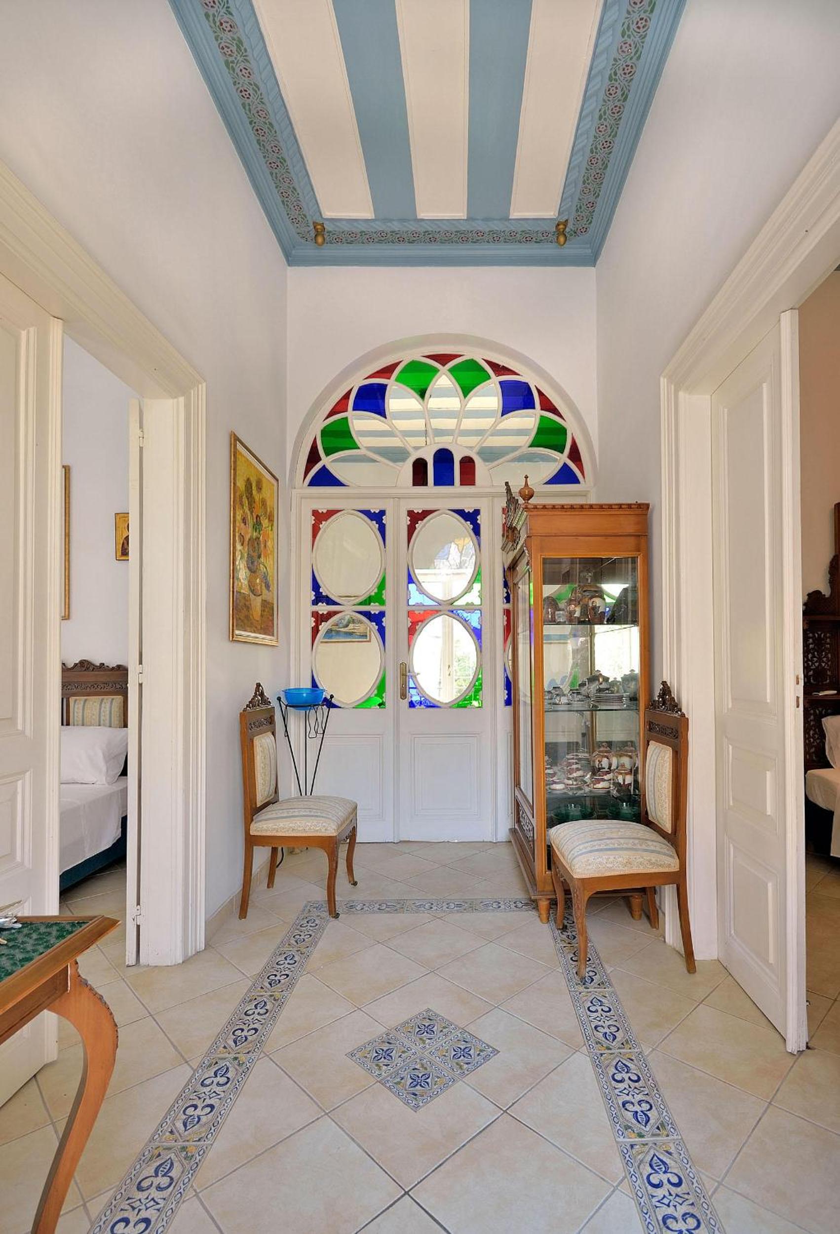 Villa with Garden View