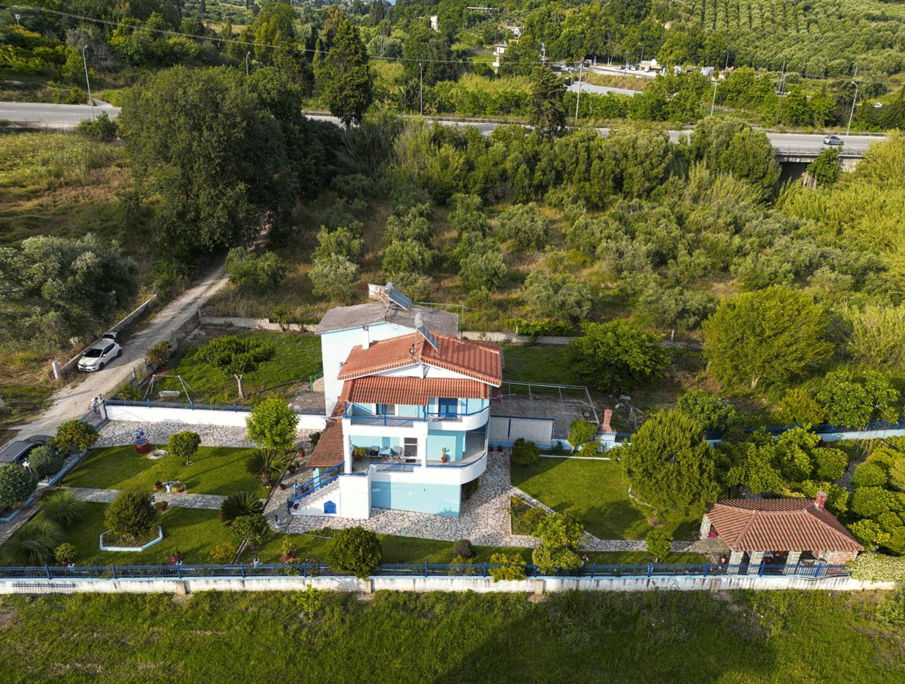 Villa - Photo 3