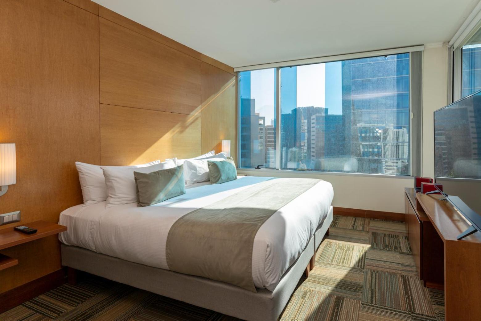 King Suite with Hot Tub and Balcony photo 1