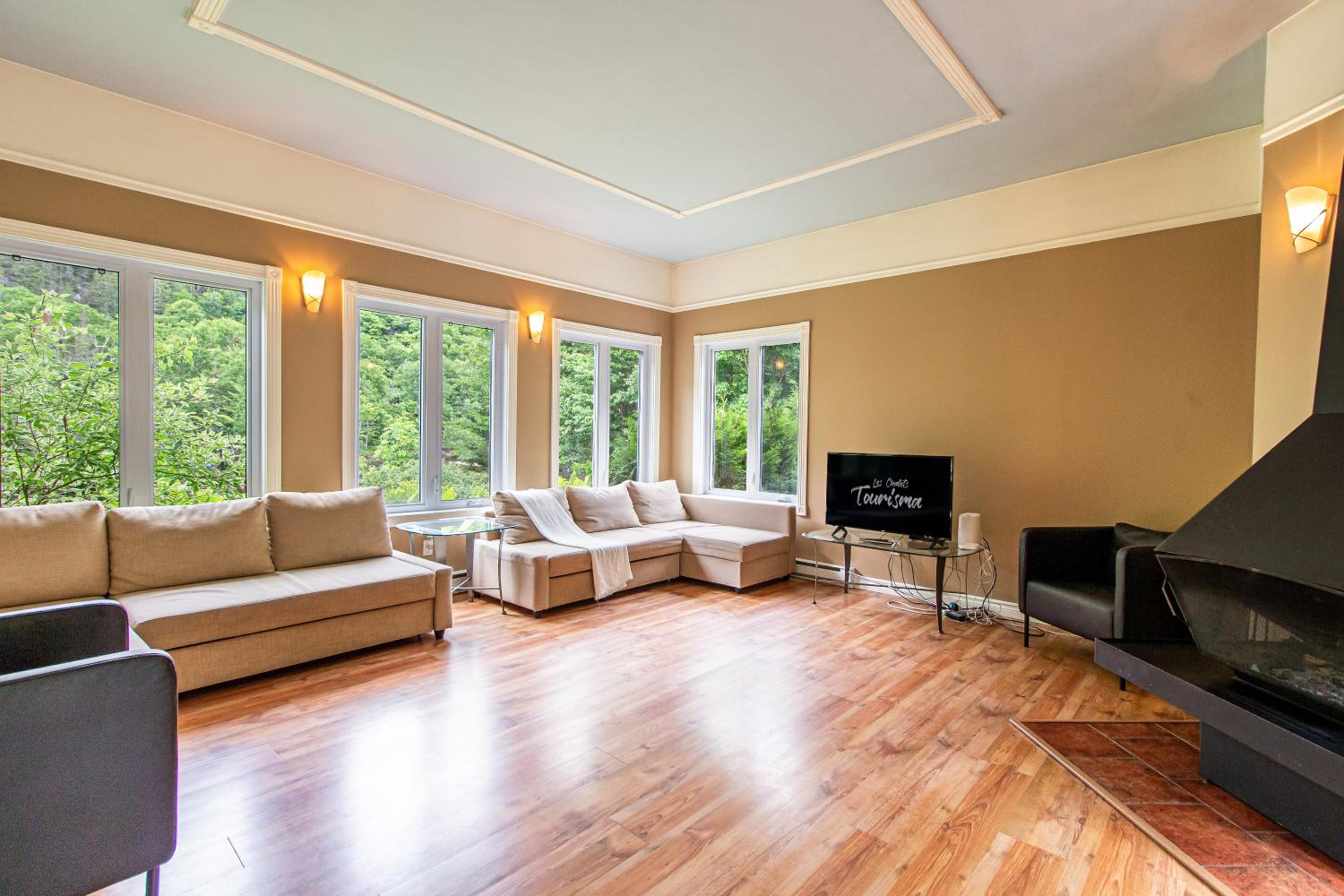 Three-Bedroom Chalet photo 1