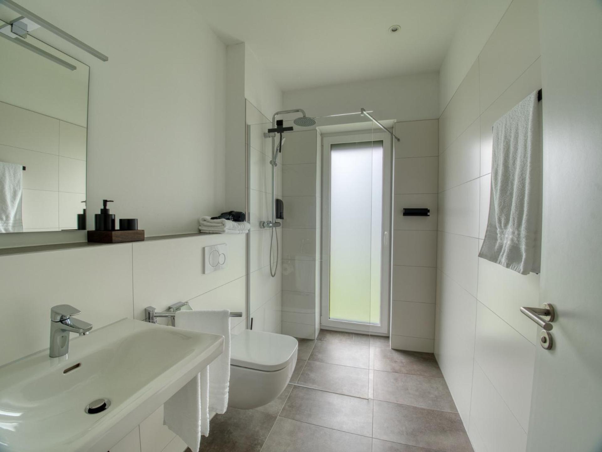 Large Double Room photo 2