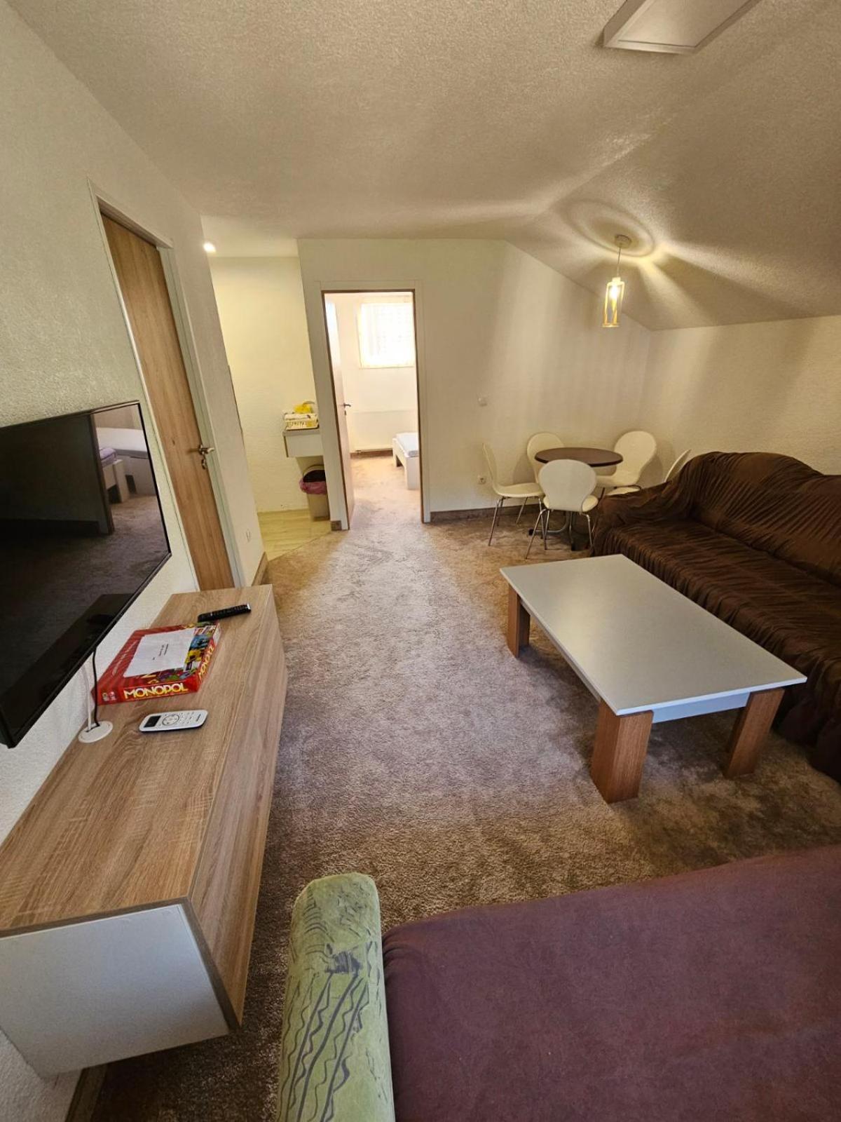 Family Room photo 1