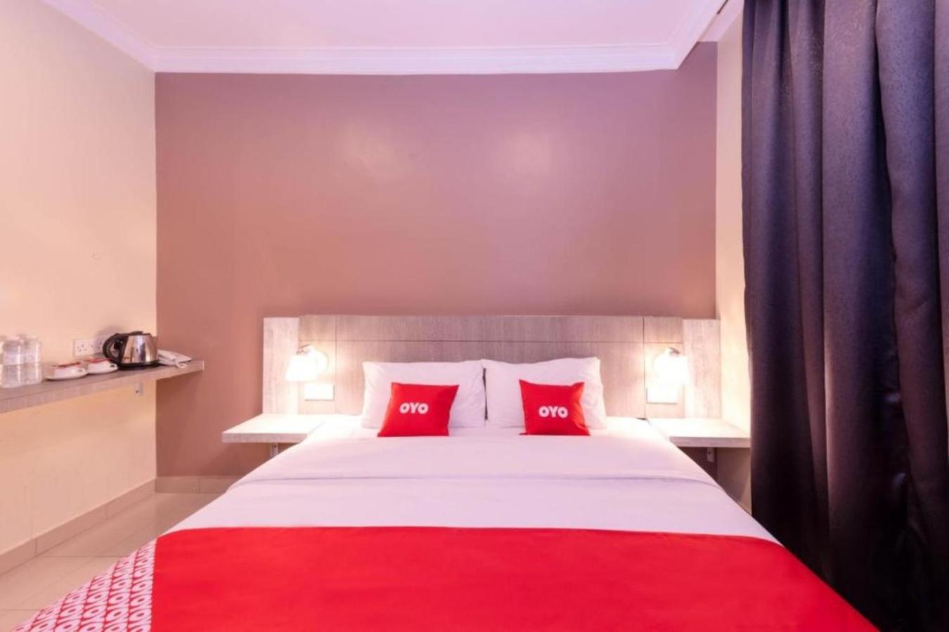 Deluxe King Room photo 3