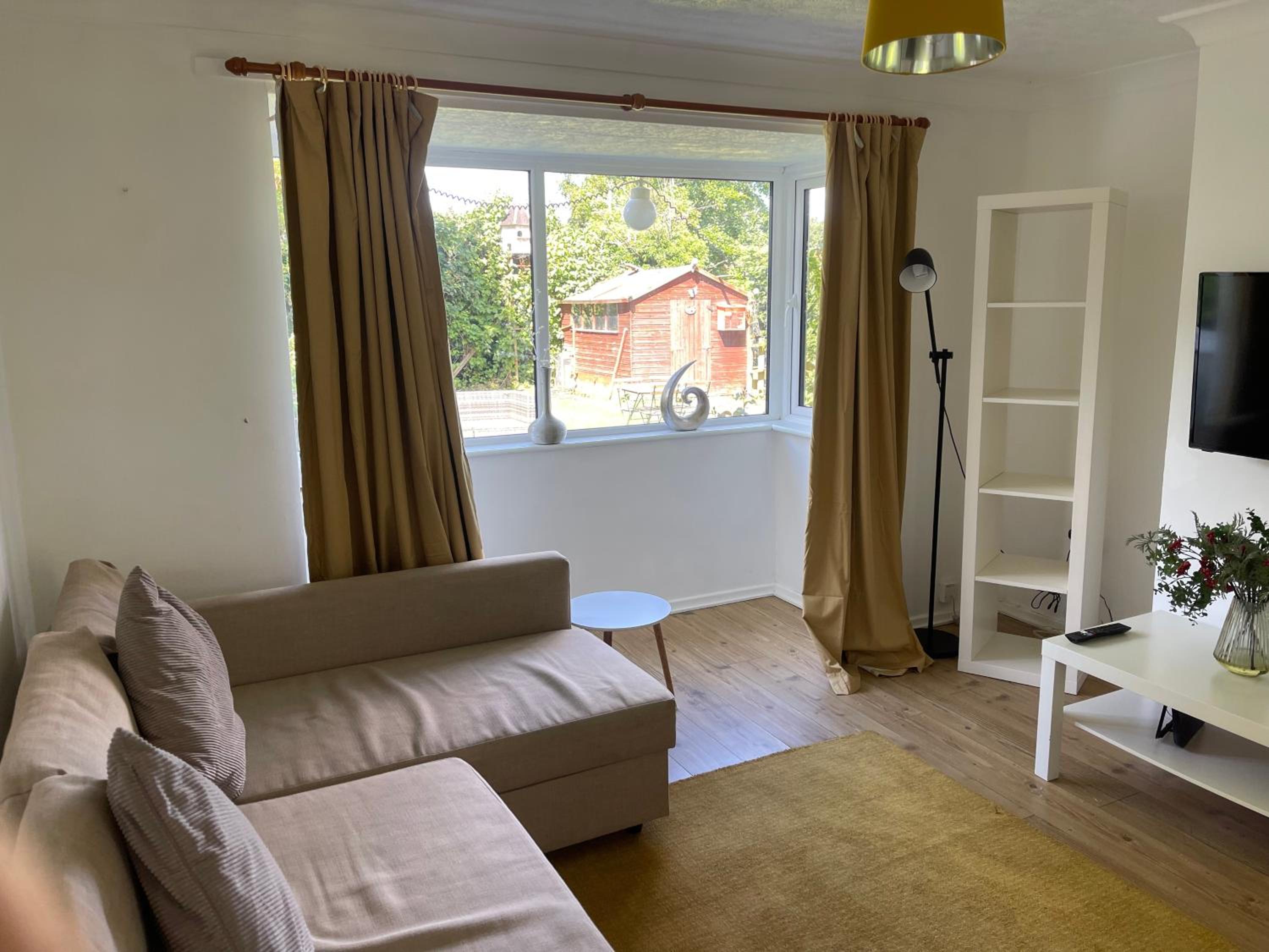 Two-Bedroom House photo 2