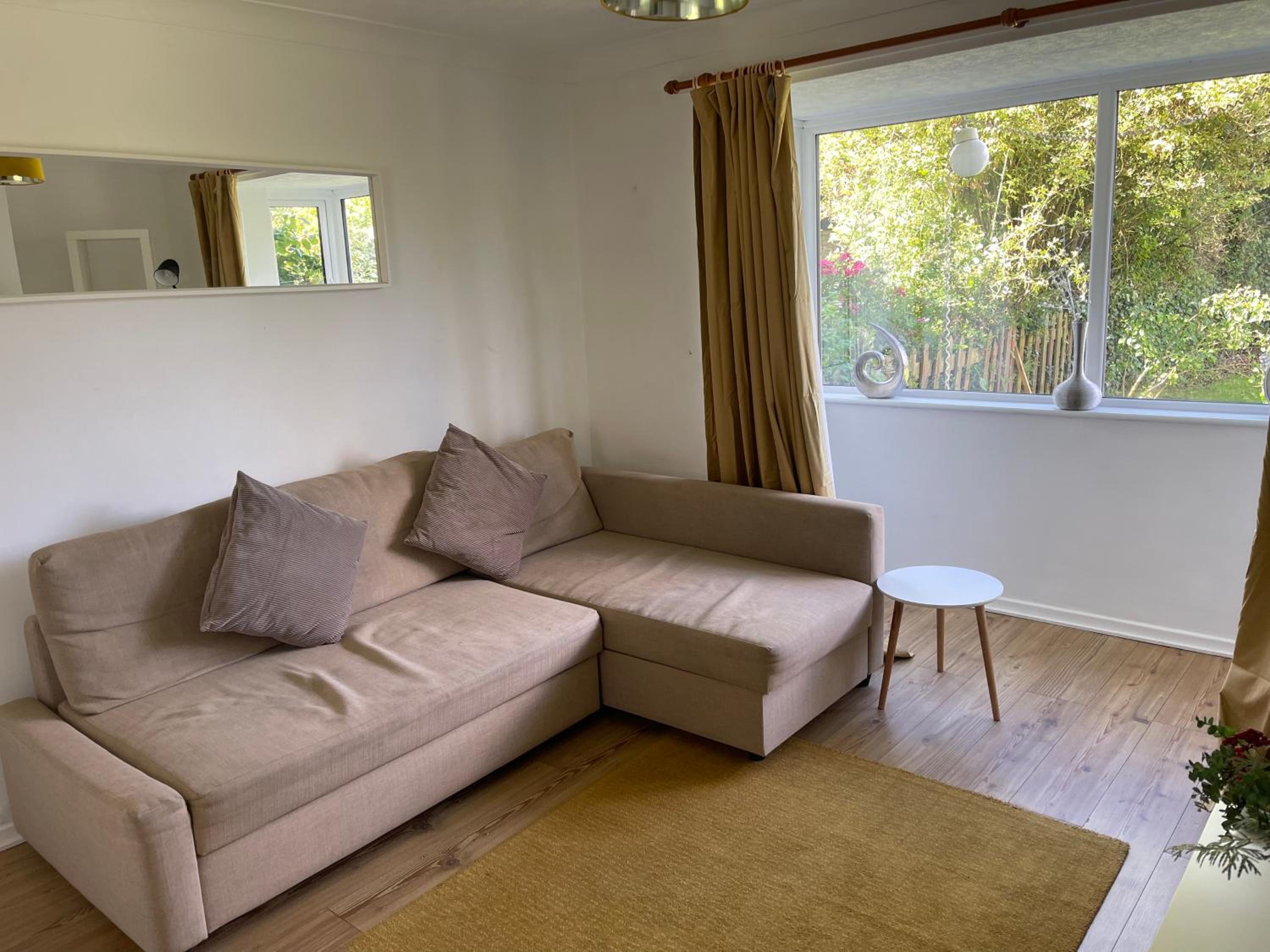 Two-Bedroom House photo 3