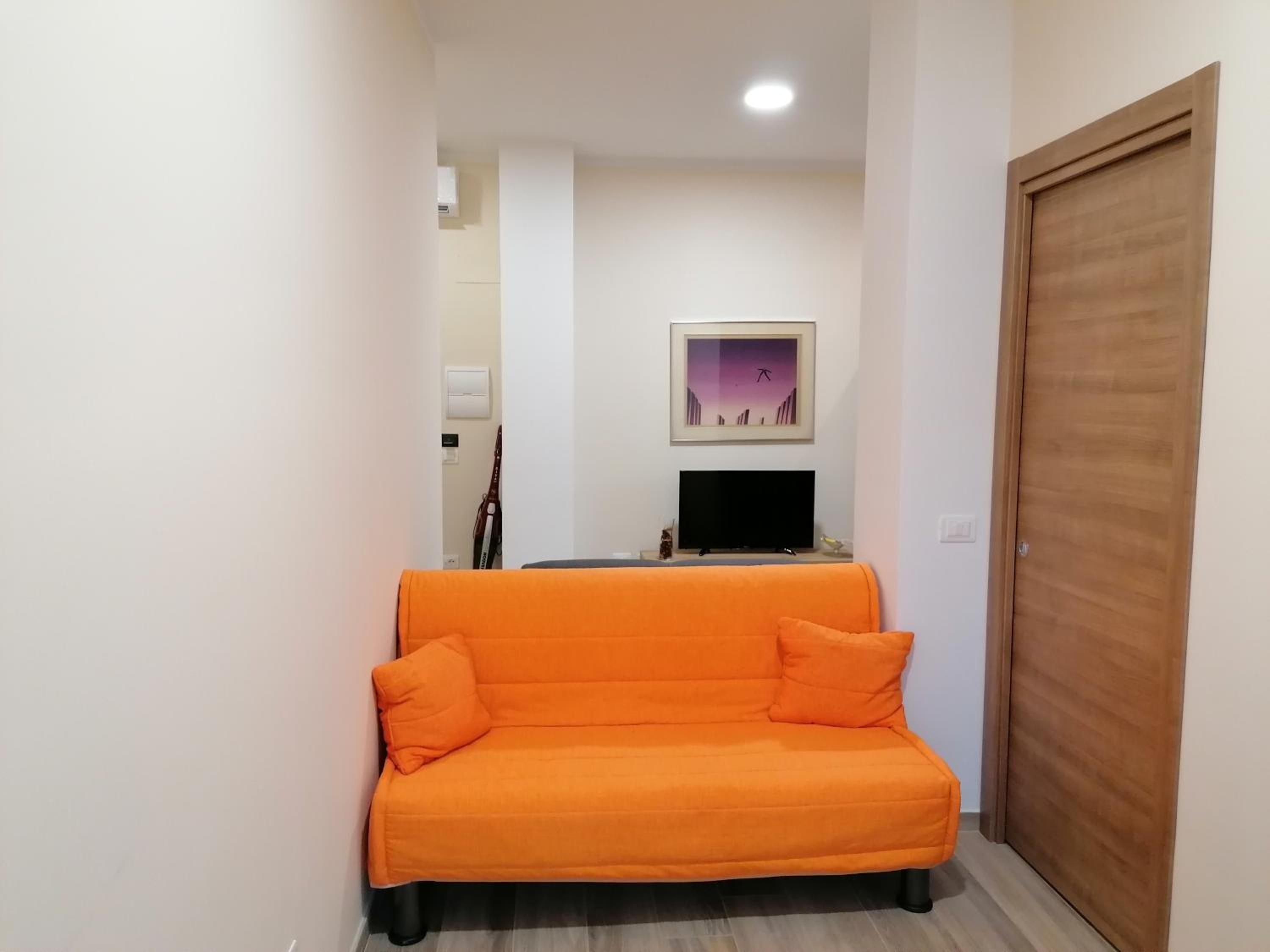 One-Bedroom Apartment photo 3