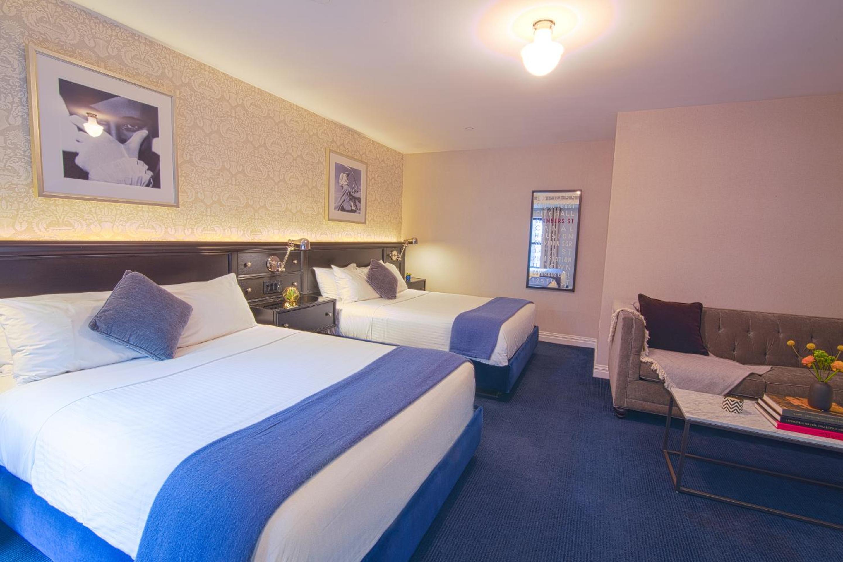 Junior Suite 2 Queen Beds & Sofa Bed