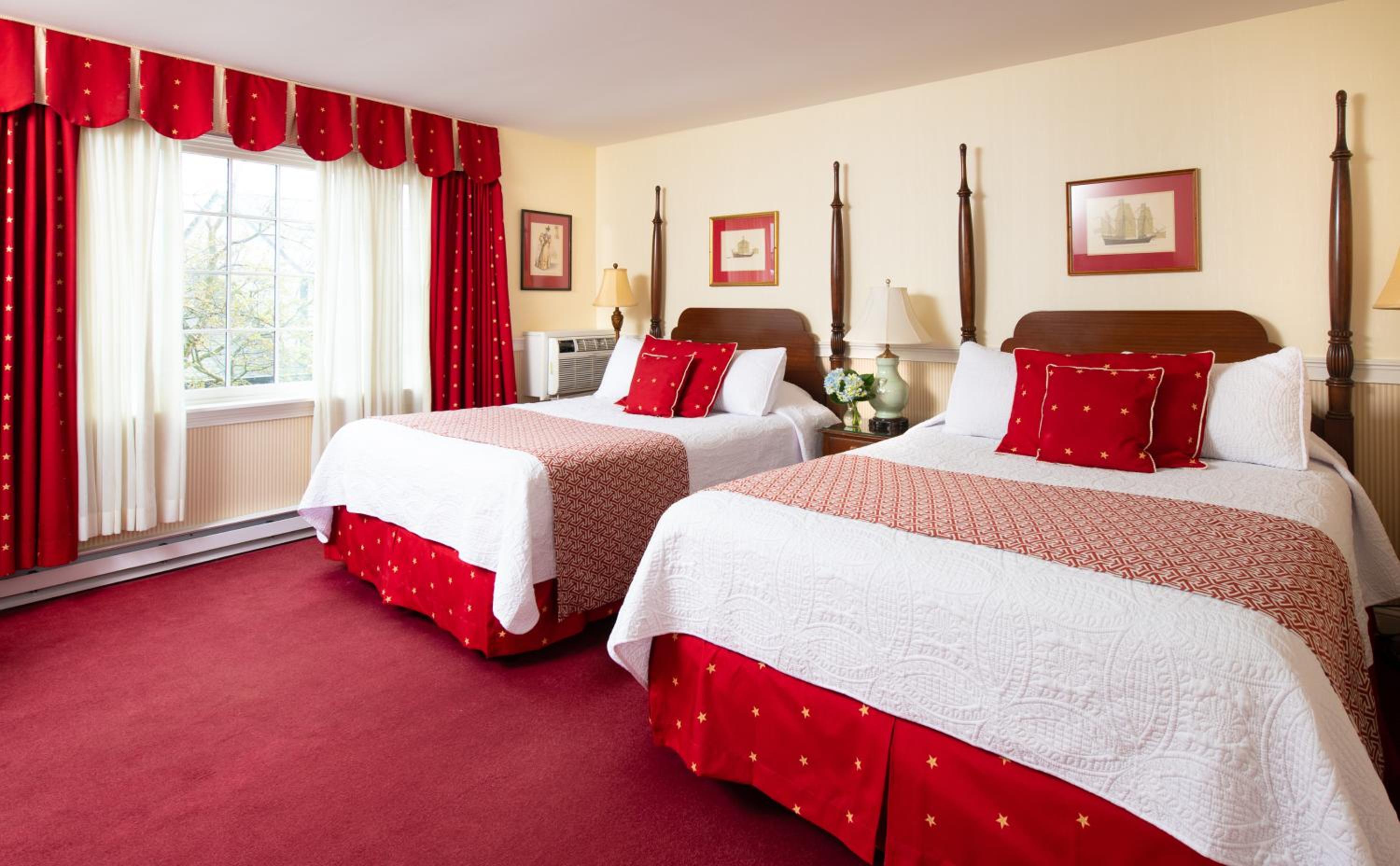 Deluxe Double Room (NOT Pet Friendly) - Photo 1