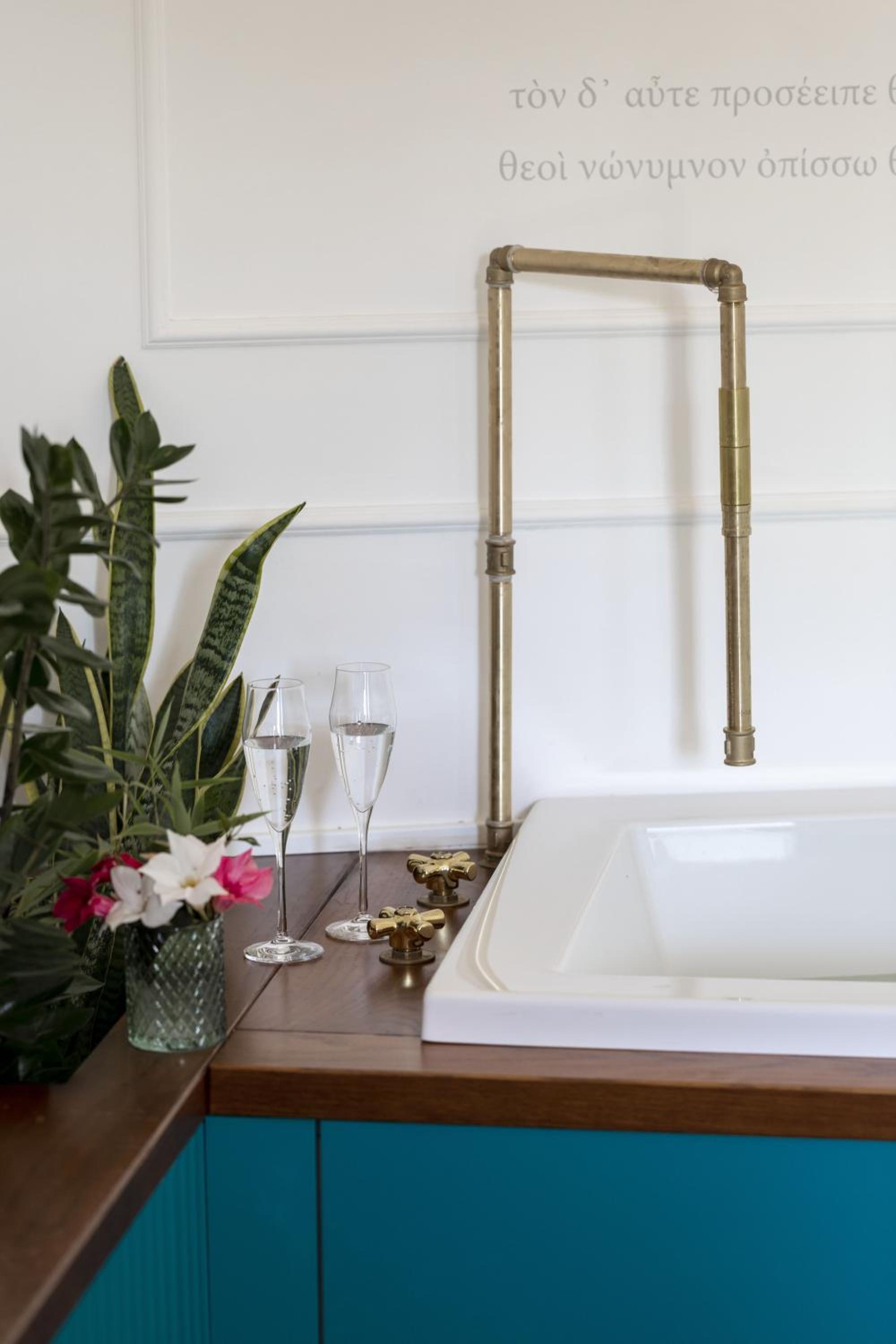 King Room with Spa Bath photo 2