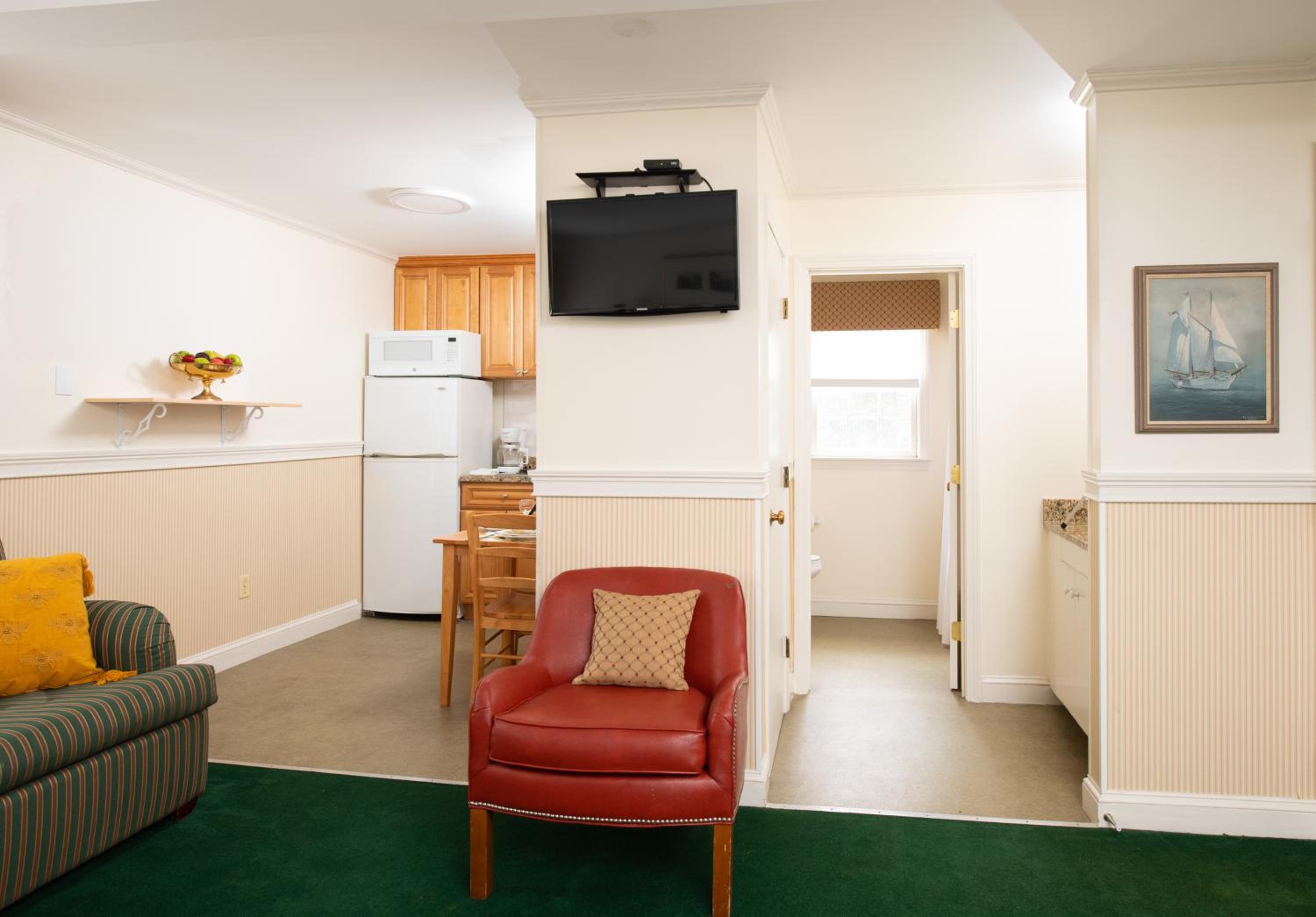 Studio Apartment (NOT Pet Friendly) - Photo 26