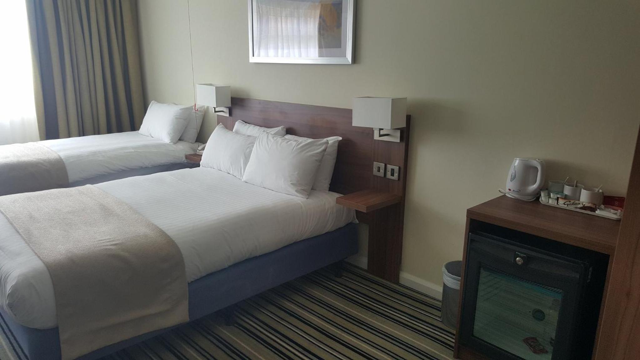 Standard Double Room - Disability Access - Photo 7