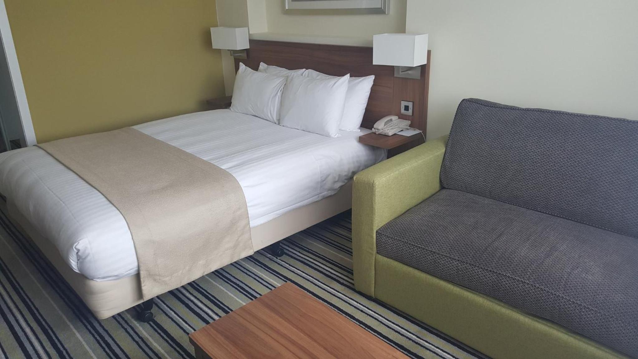 Standard Double Room with Single Sofa Bed - Photo 5