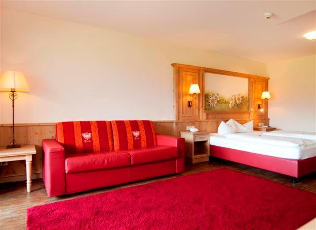 Junior Suite with Mountain View - Photo 8