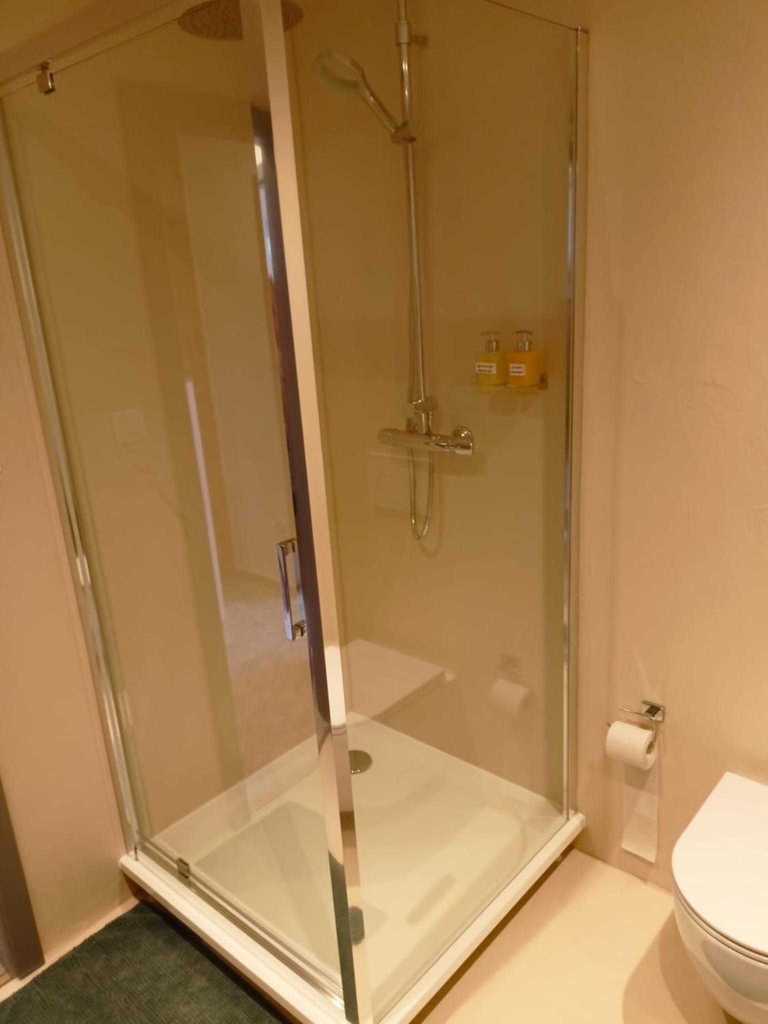 One-Bedroom Apartment - Photo 7
