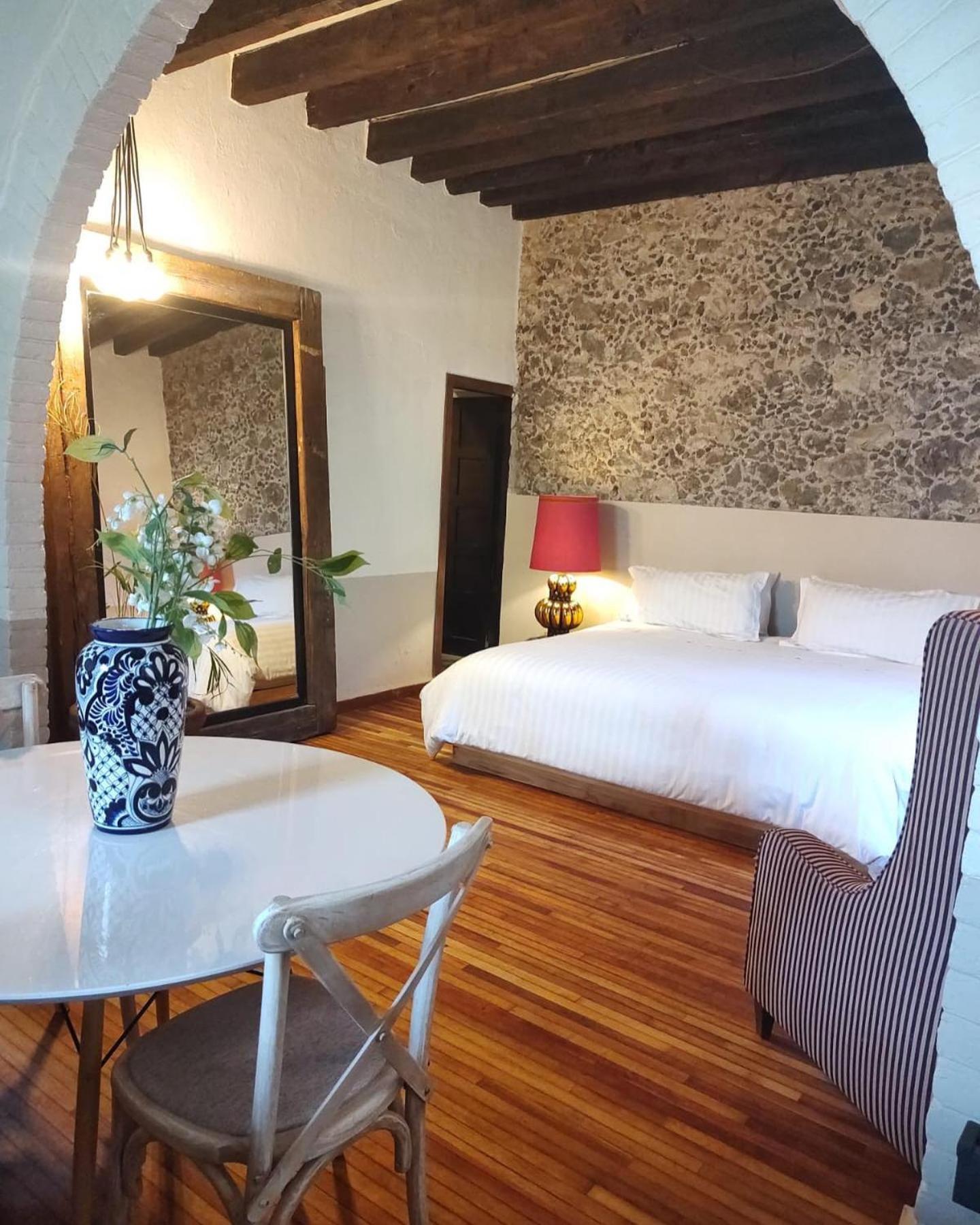 Deluxe Suite - Photo 1