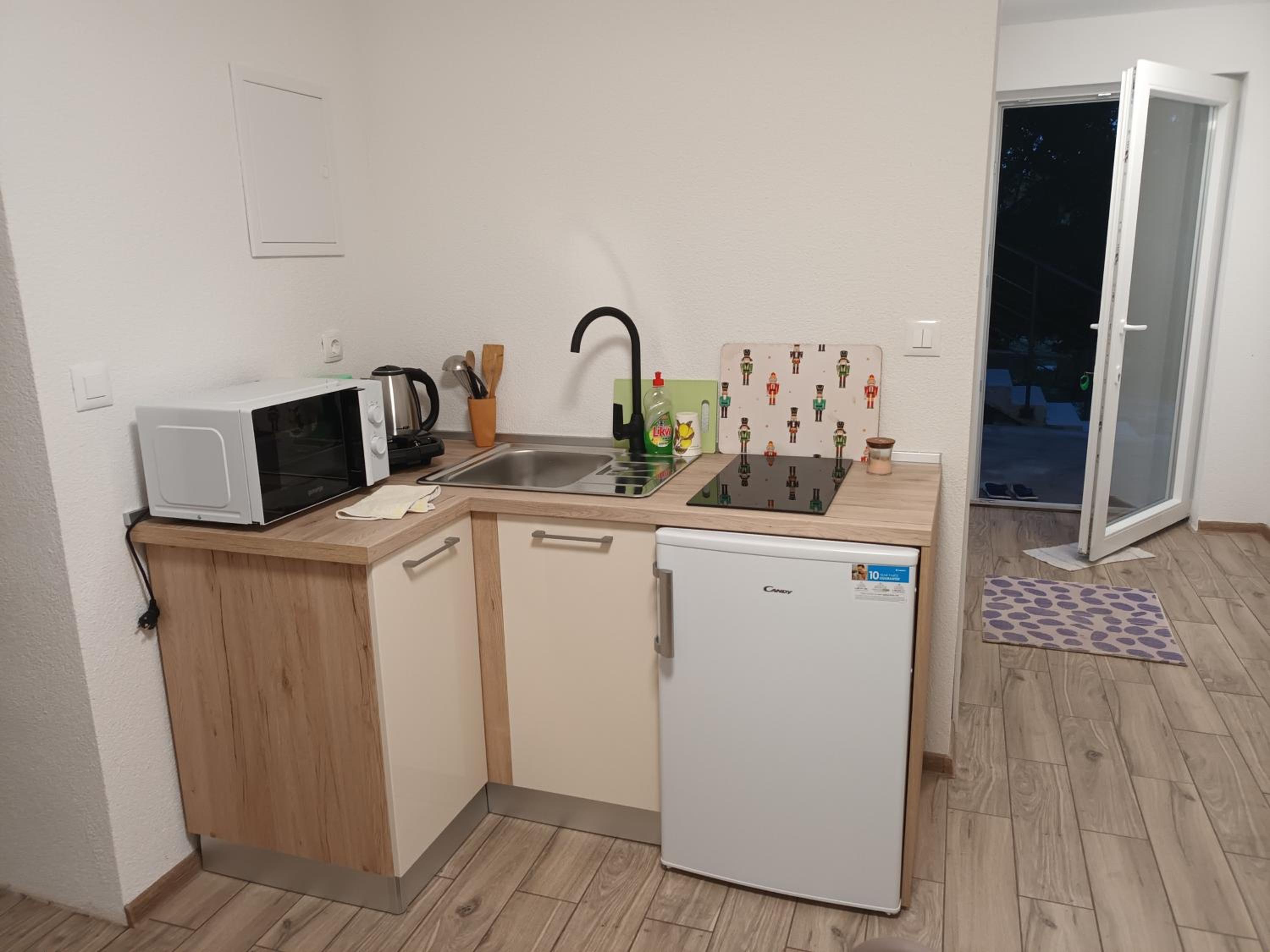 One-Bedroom Apartment photo 3