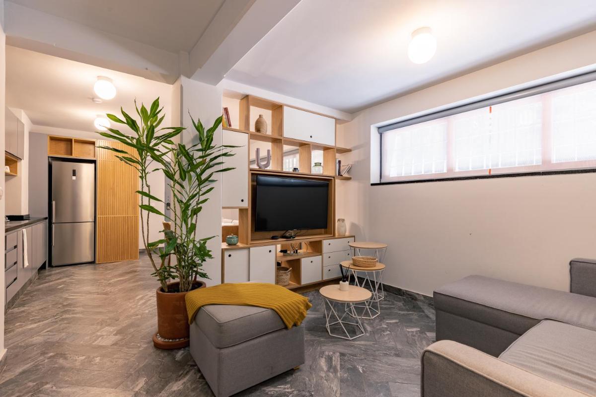 Two-Bedroom Apartment - Photo 9