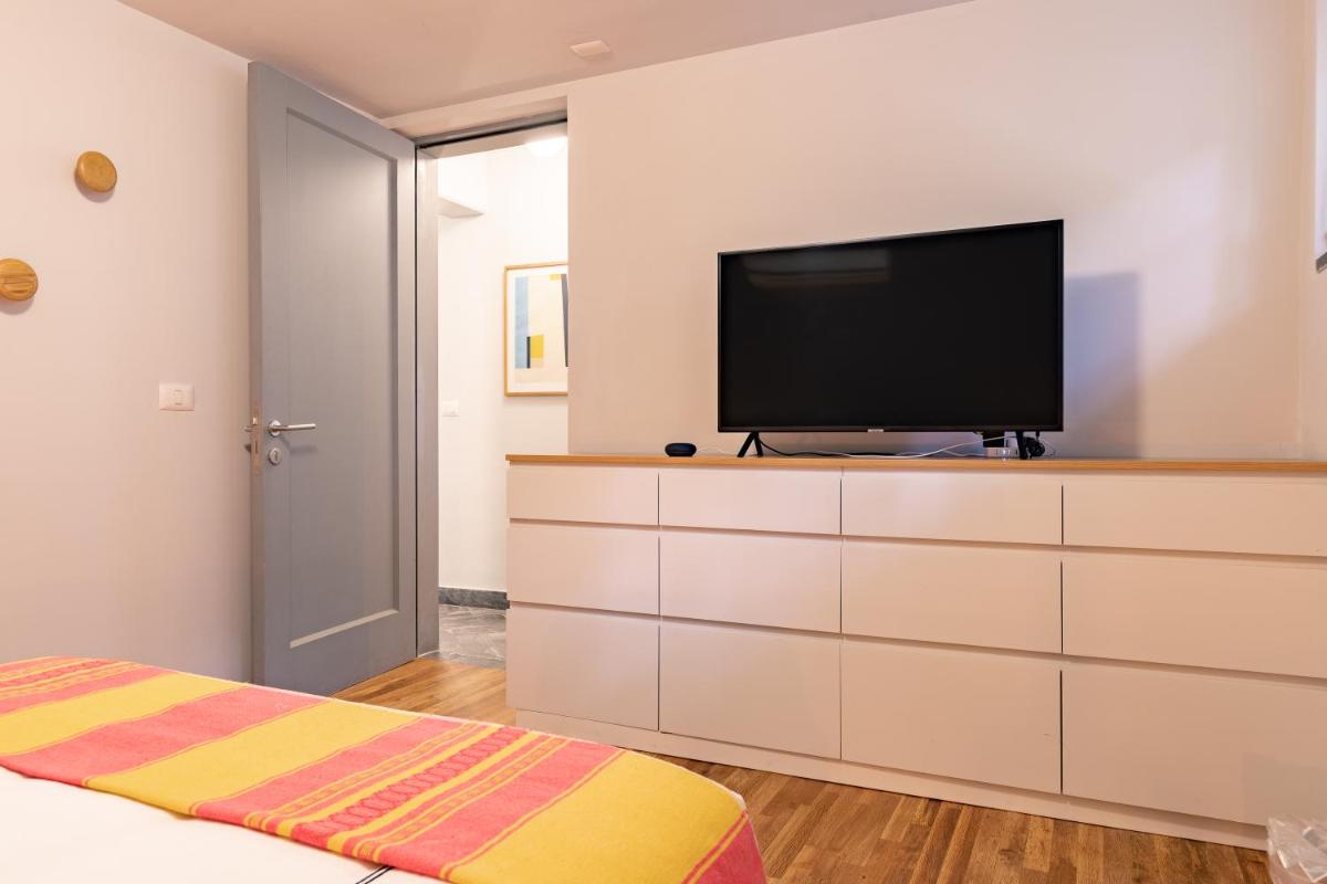 Two-Bedroom Apartment - Photo 7
