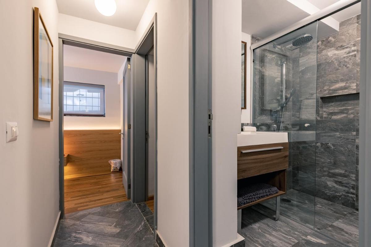 Two-Bedroom Apartment - Photo 20