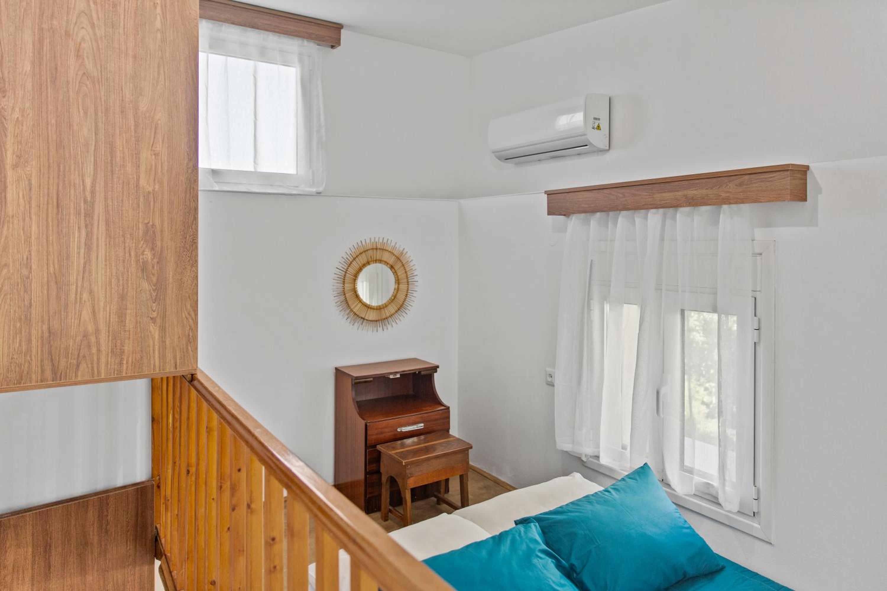 Two-Bedroom House photo 2