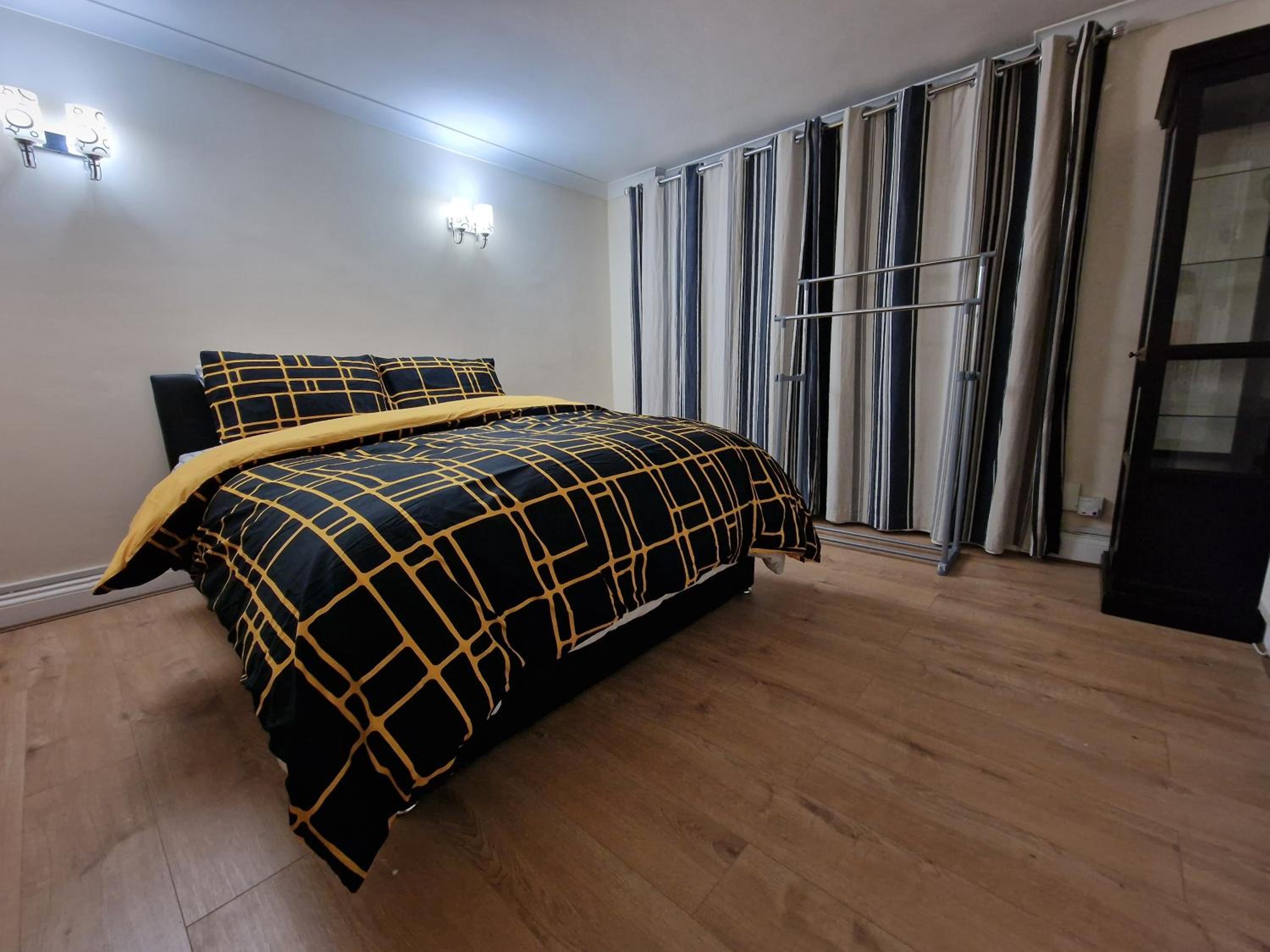Double Room With Shared Bathroom photo 2