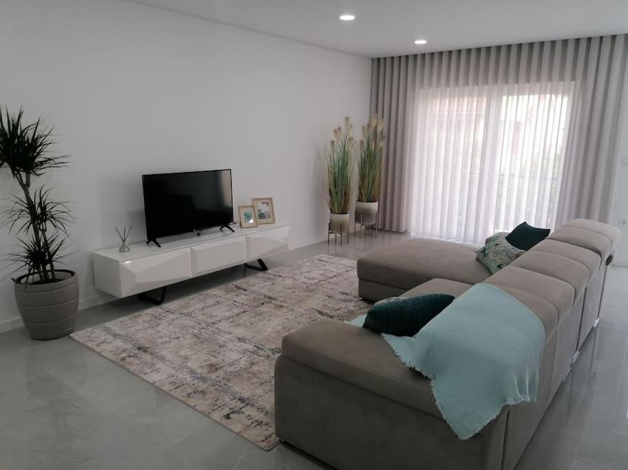 Three-Bedroom Apartment photo 1