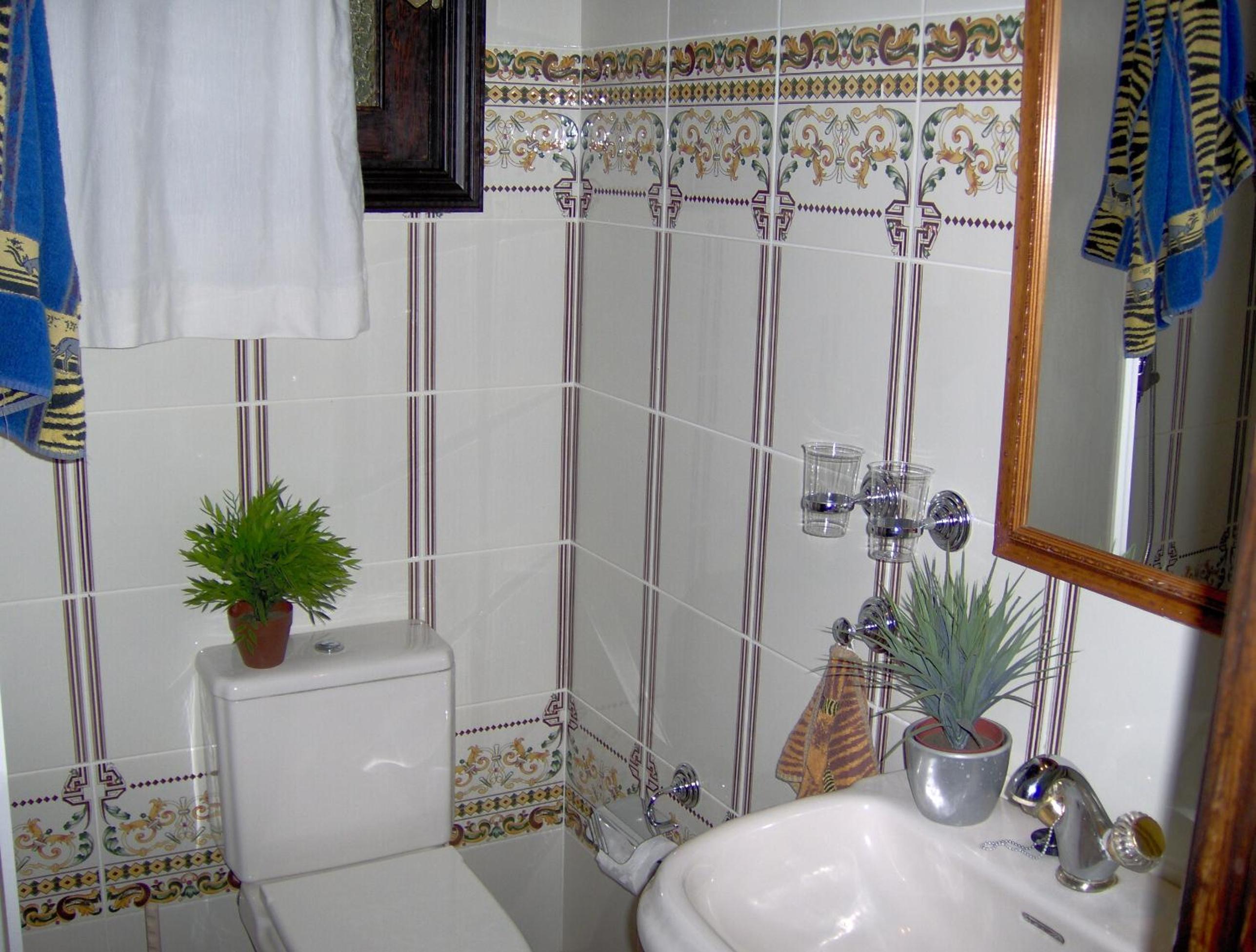 One-Bedroom Apartment with Terrace - Photo 23