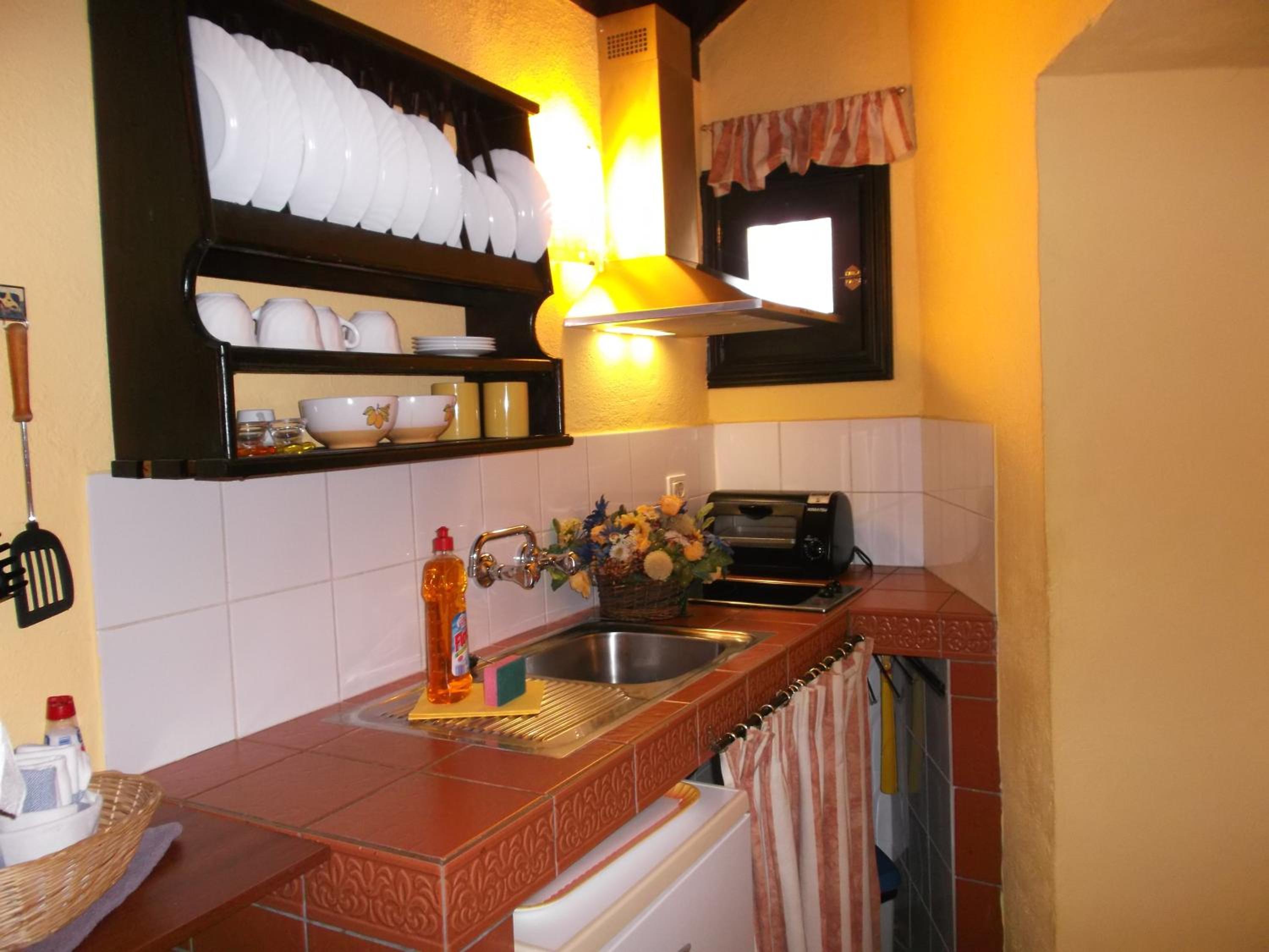 One-Bedroom Apartment with Terrace - Photo 21