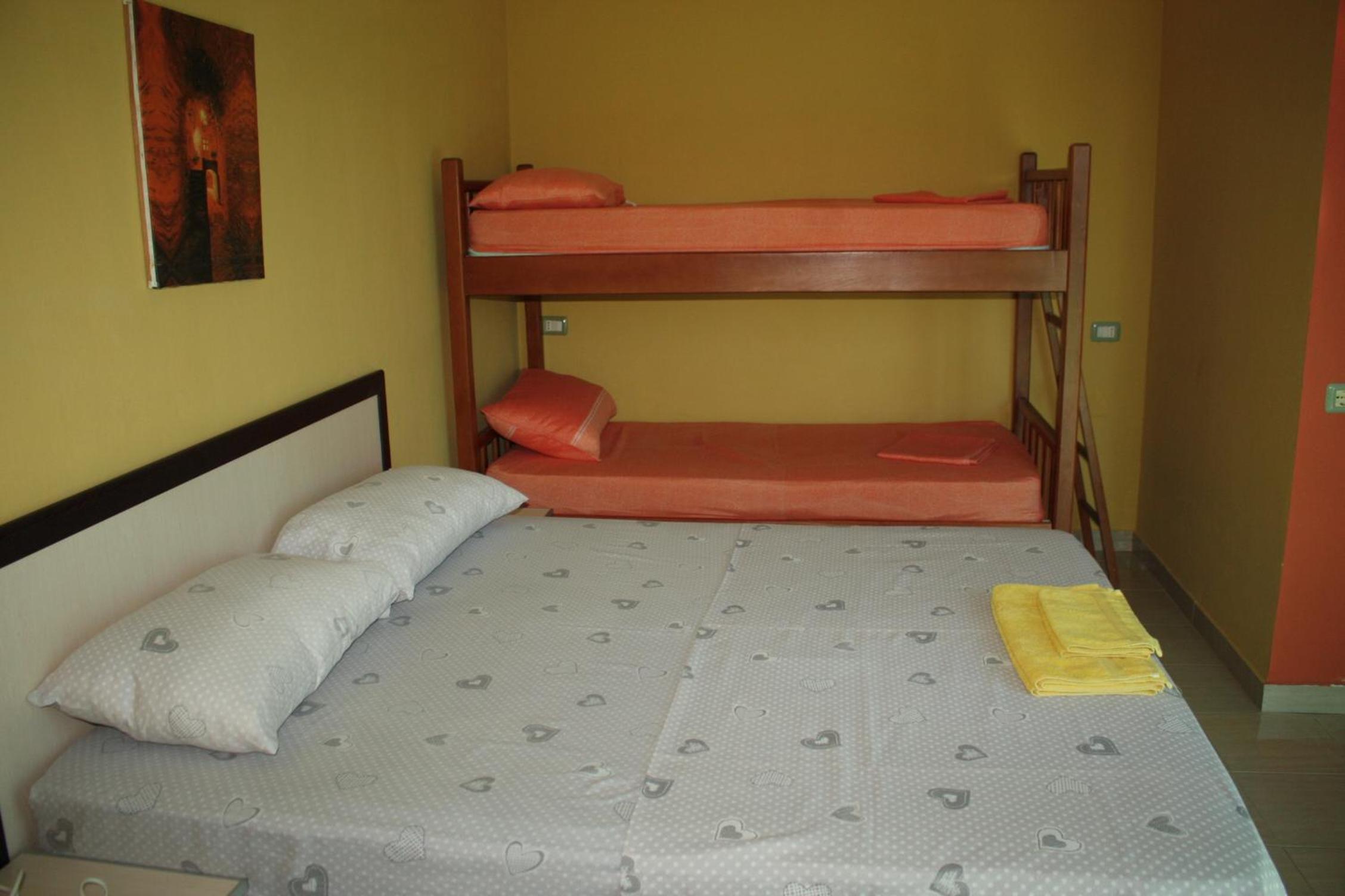 Standard Quadruple Room photo 2