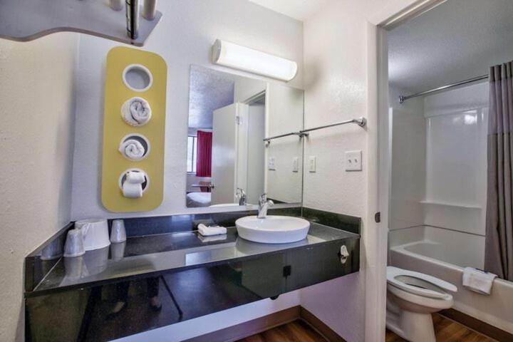Standard Double Room photo 3