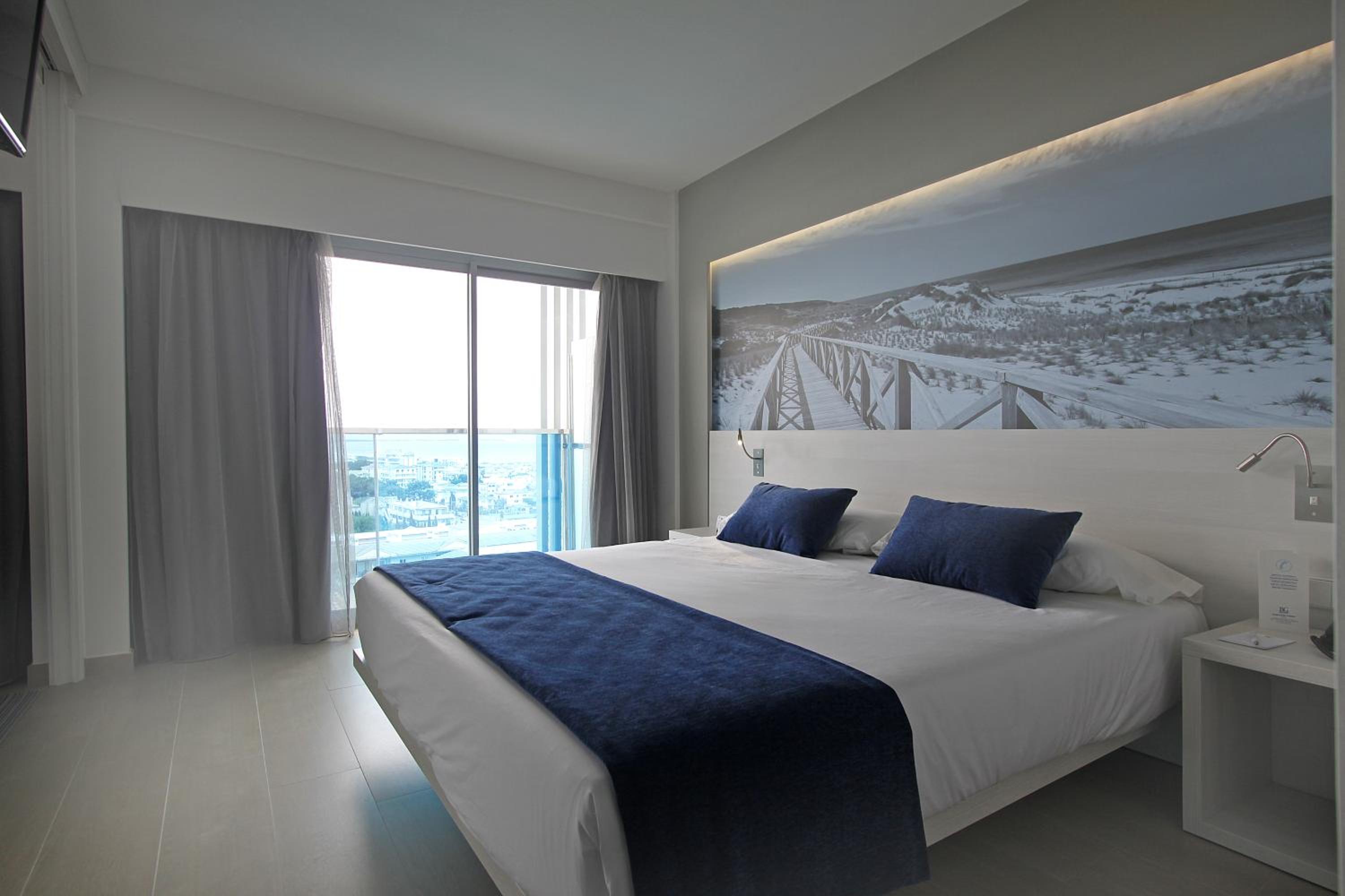 Twin Room - Photo 1