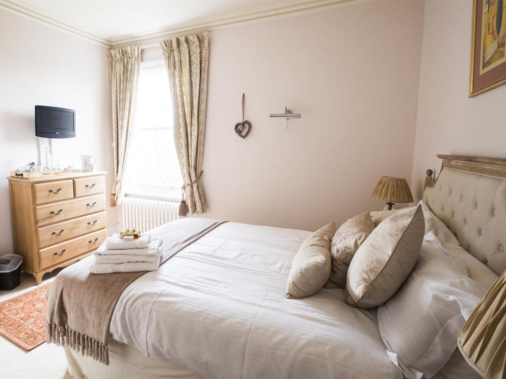 Double Room With Private Bathroom photo 1