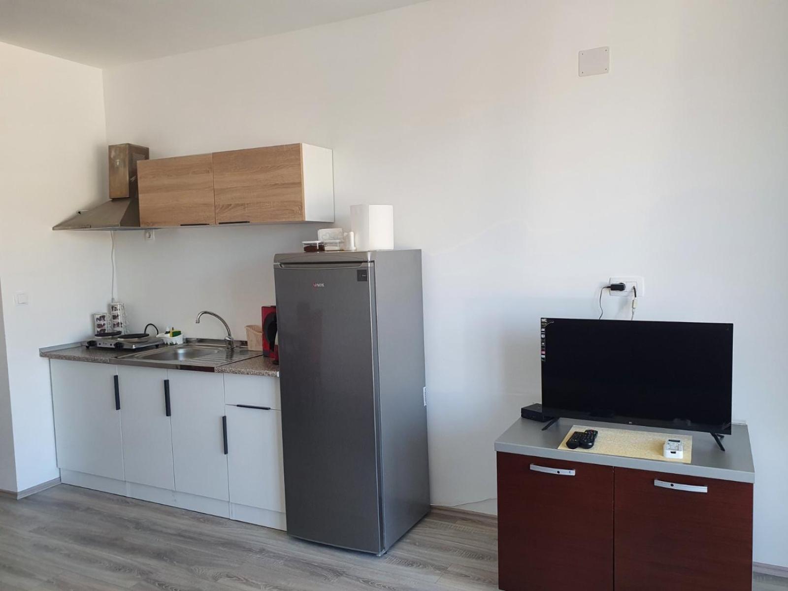Apartment with Lake View photo 2