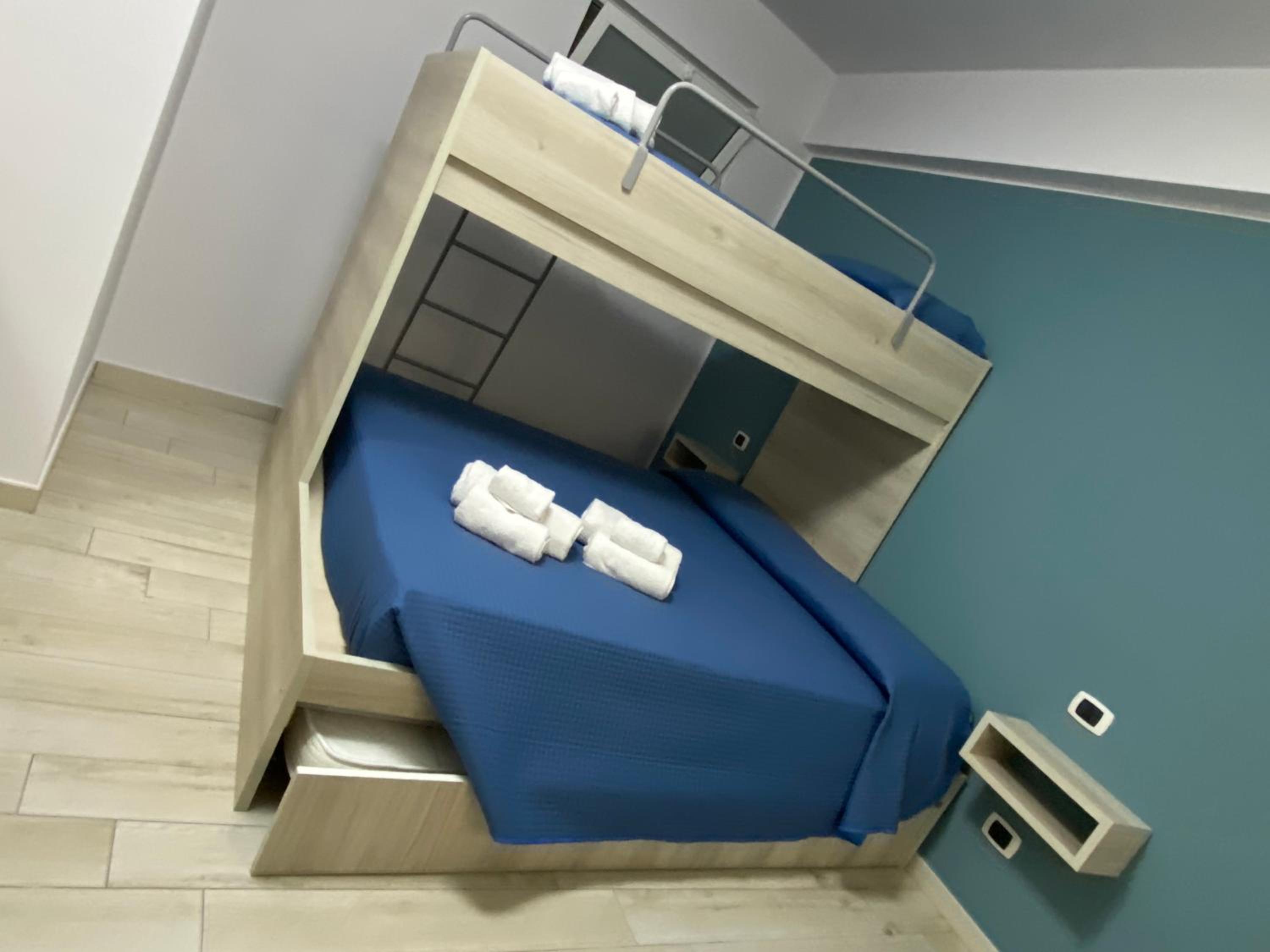 Double Room with Extra Bed photo 1