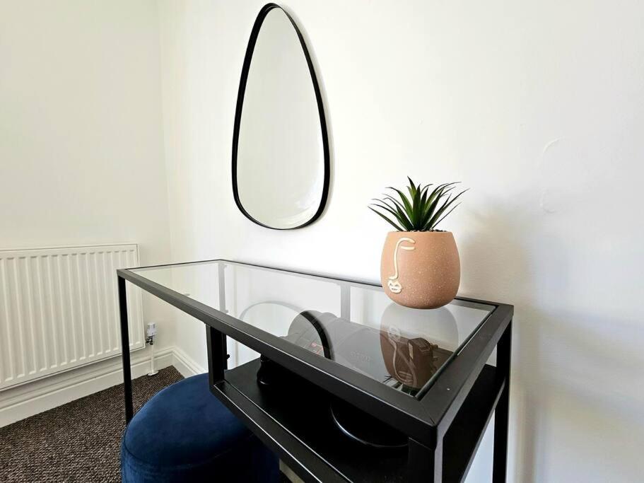 Two-Bedroom House photo 2