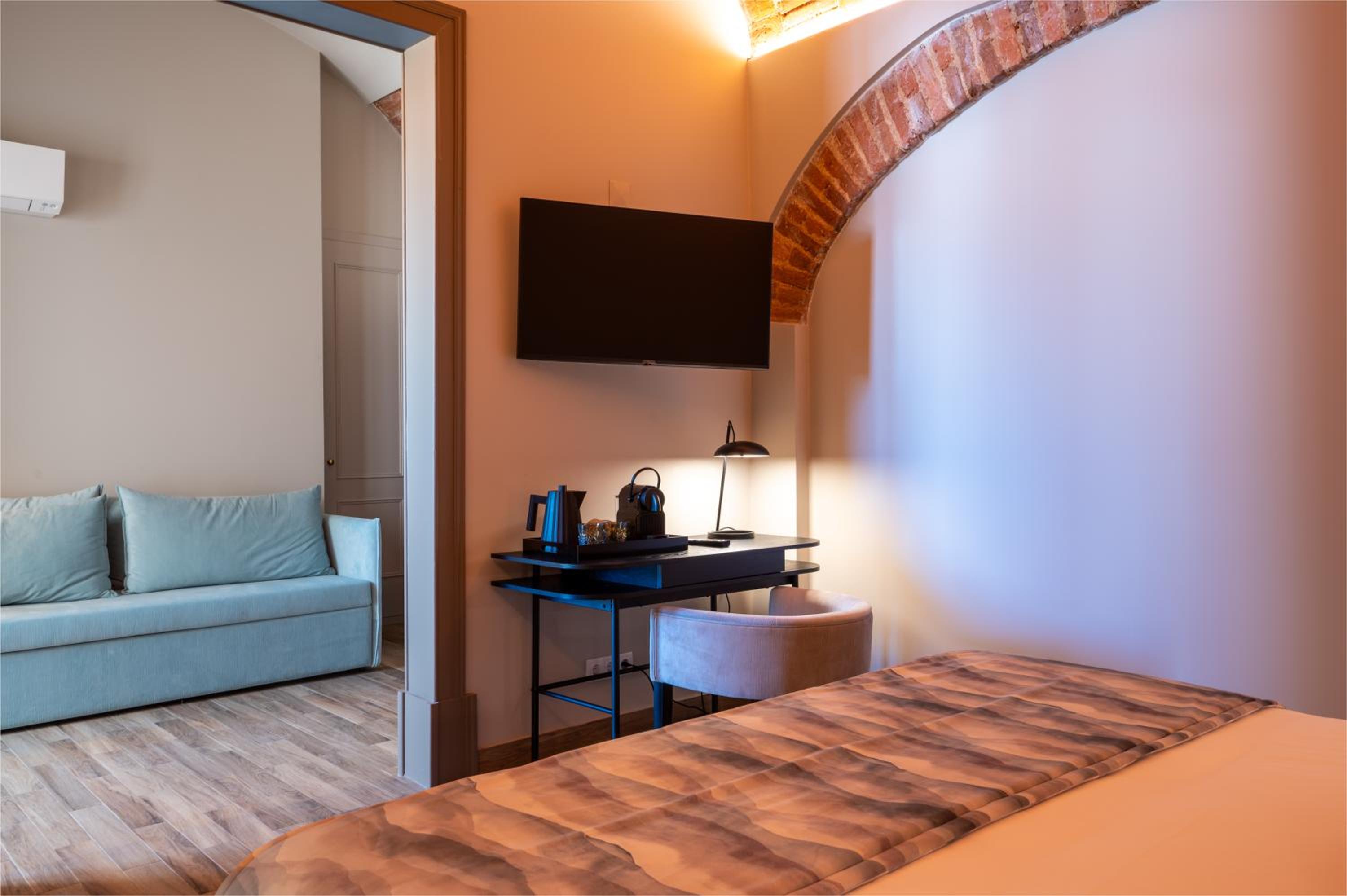 Suite With Mountain View photo 3