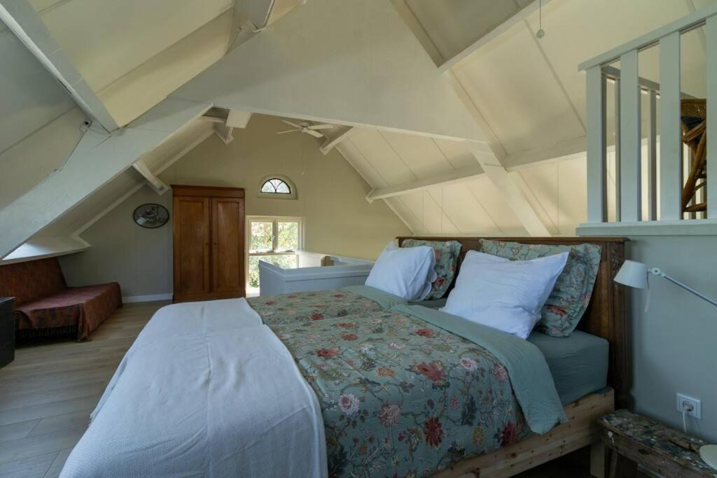 One-Bedroom House photo 1